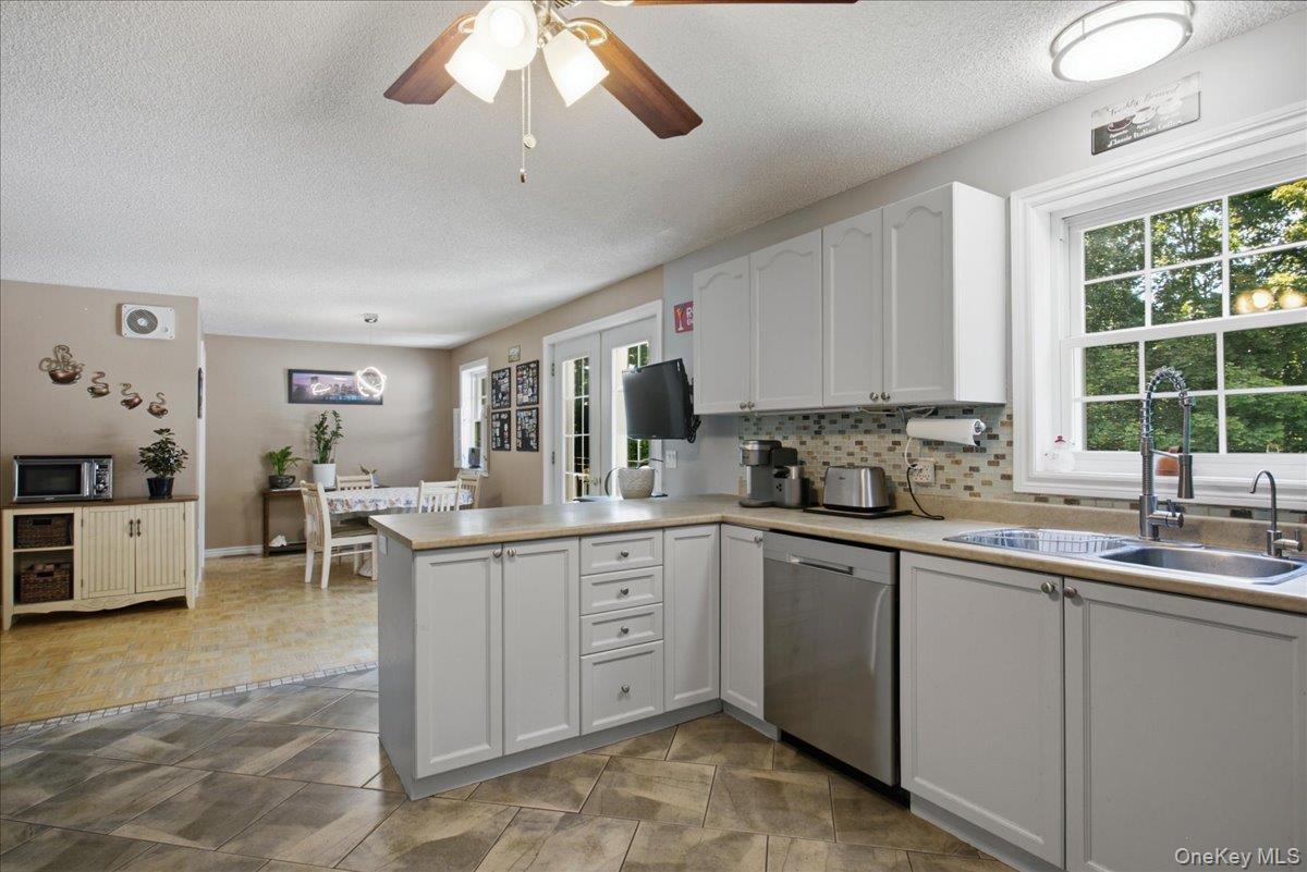 Single Family Hillside Avenue Dutchess County, NY 12594, MLS-1036661-15