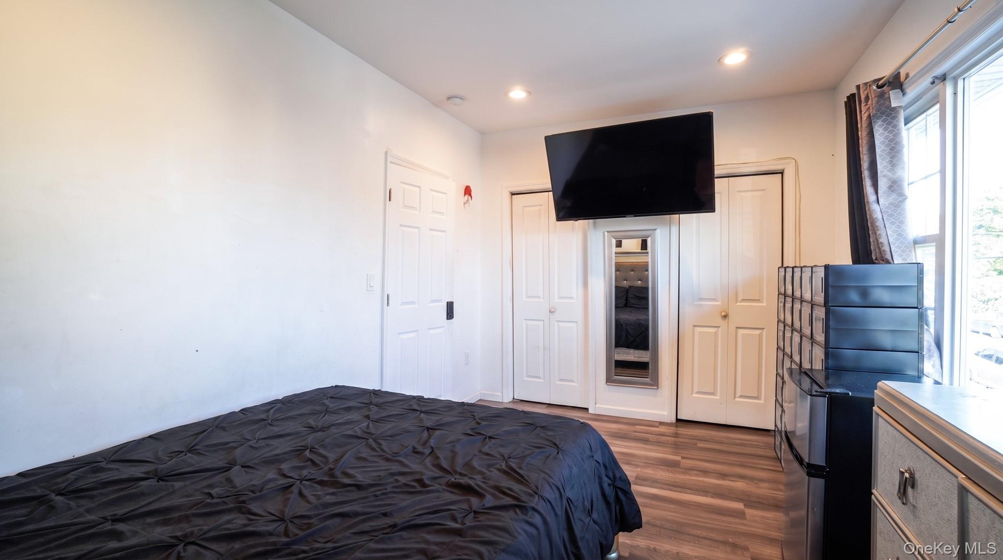 Single Family Gouverneur Avenue Queens, NY 11692, MLS-1036683-13