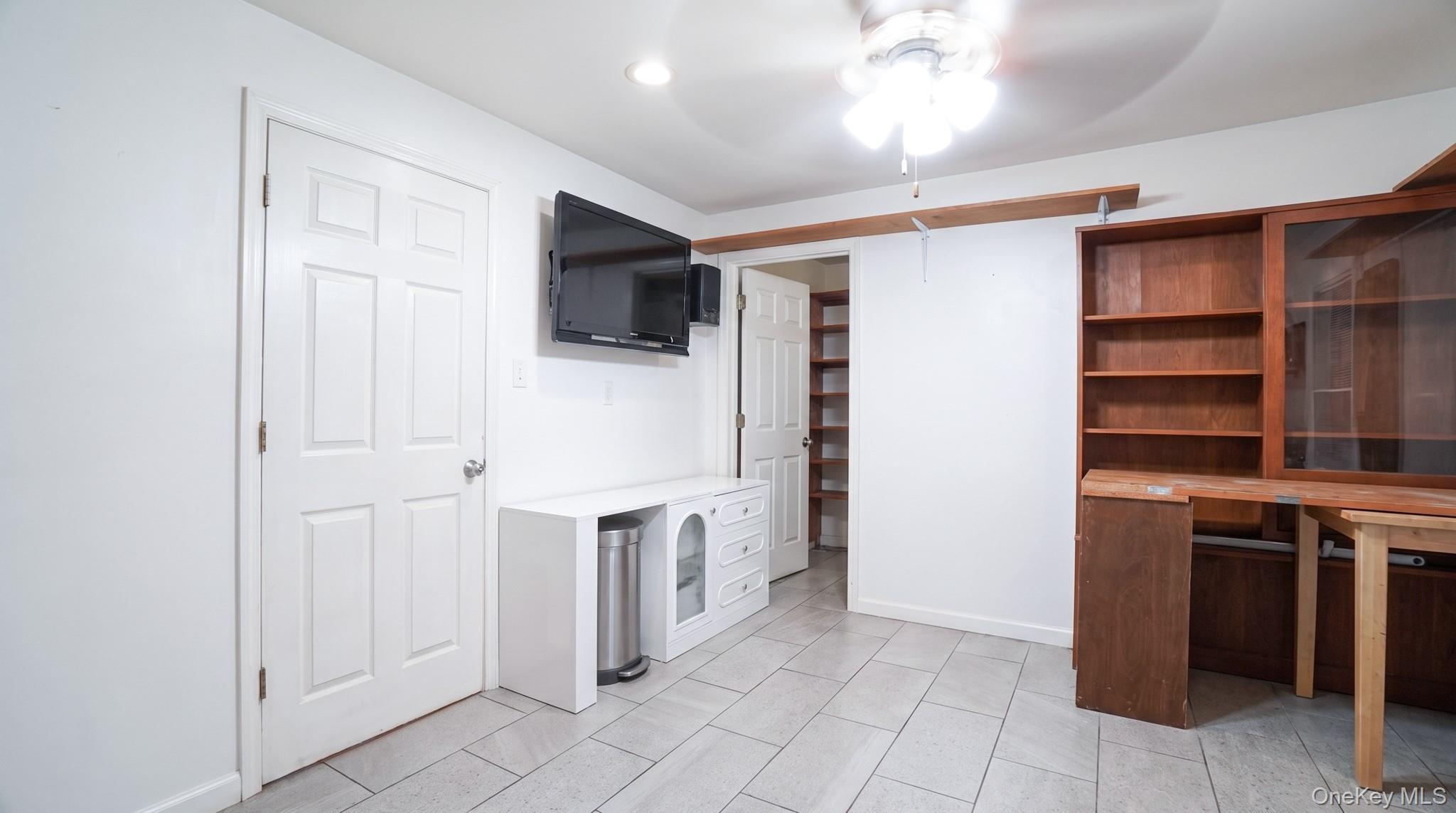 Single Family Gouverneur Avenue Queens, NY 11692, MLS-1036683-17