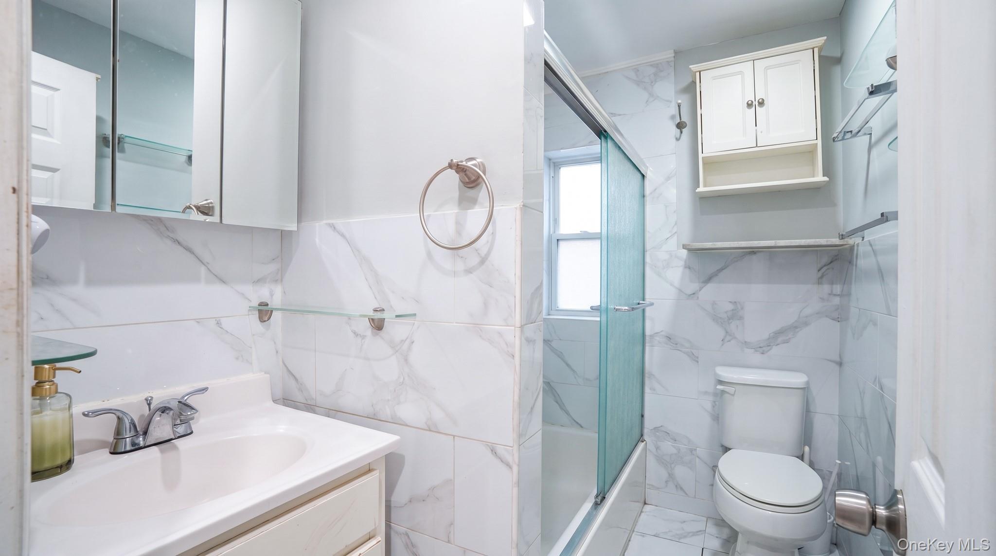 Single Family Gouverneur Avenue Queens, NY 11692, MLS-1036683-21