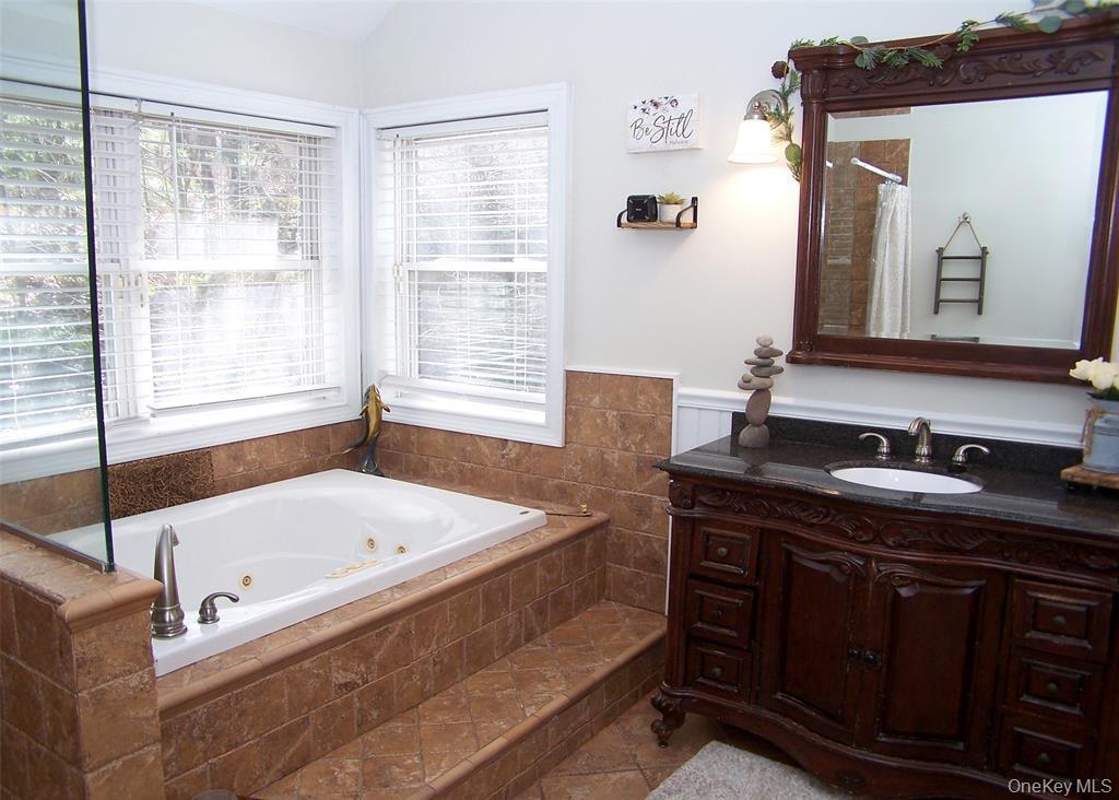 Single Family Doral Lane Suffolk County, NY 11980, MLS-1036687-14