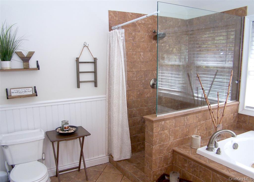 Single Family Doral Lane Suffolk County, NY 11980, MLS-1036687-15