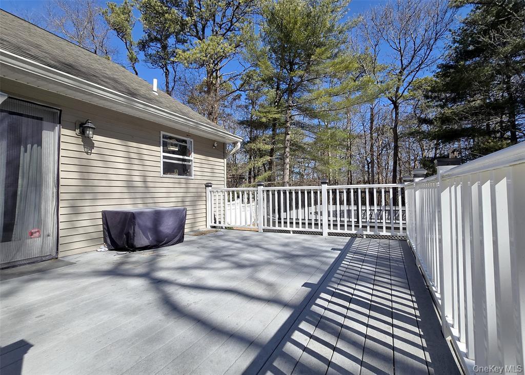 Single Family Doral Lane  Suffolk County, NY 11980, MLS-1036687-27