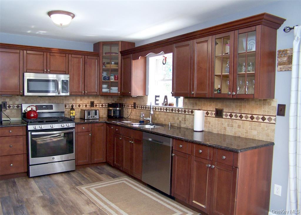 Single Family Doral Lane Suffolk County, NY 11980, MLS-1036687-8
