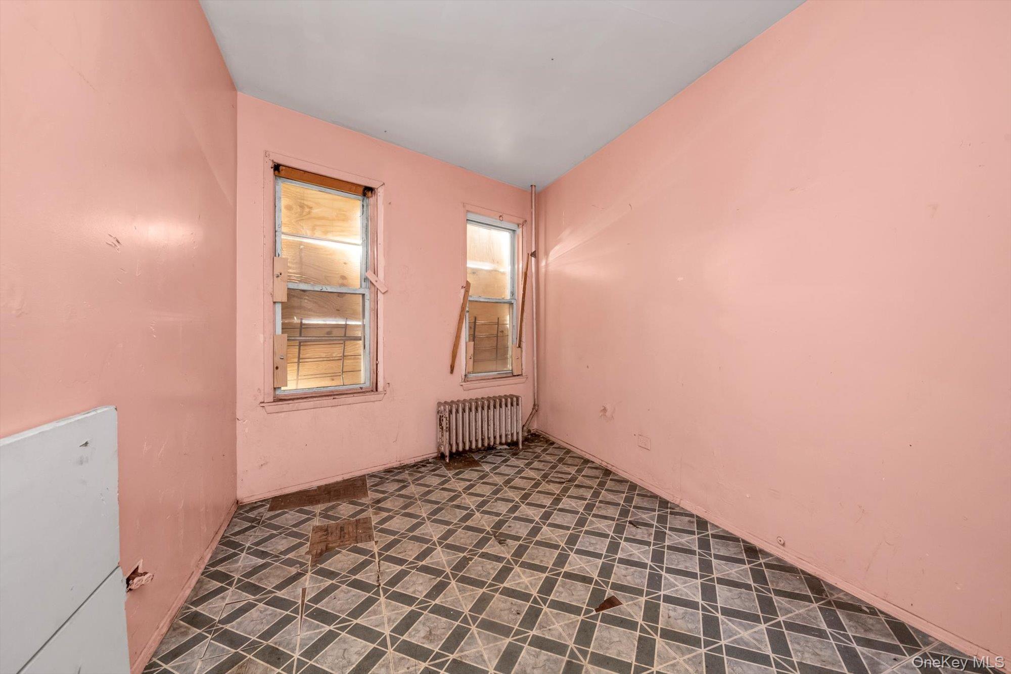 Single Family E Tremont Avenue  Bronx, NY 10460, MLS-1036719-12