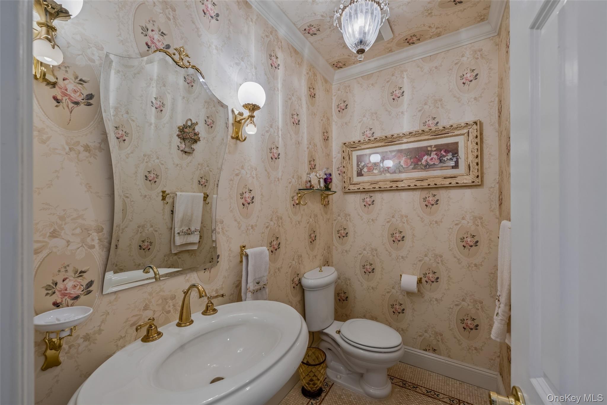 Single Family Eastwoods Court  Nassau County, NY 11576, MLS-1036733-20