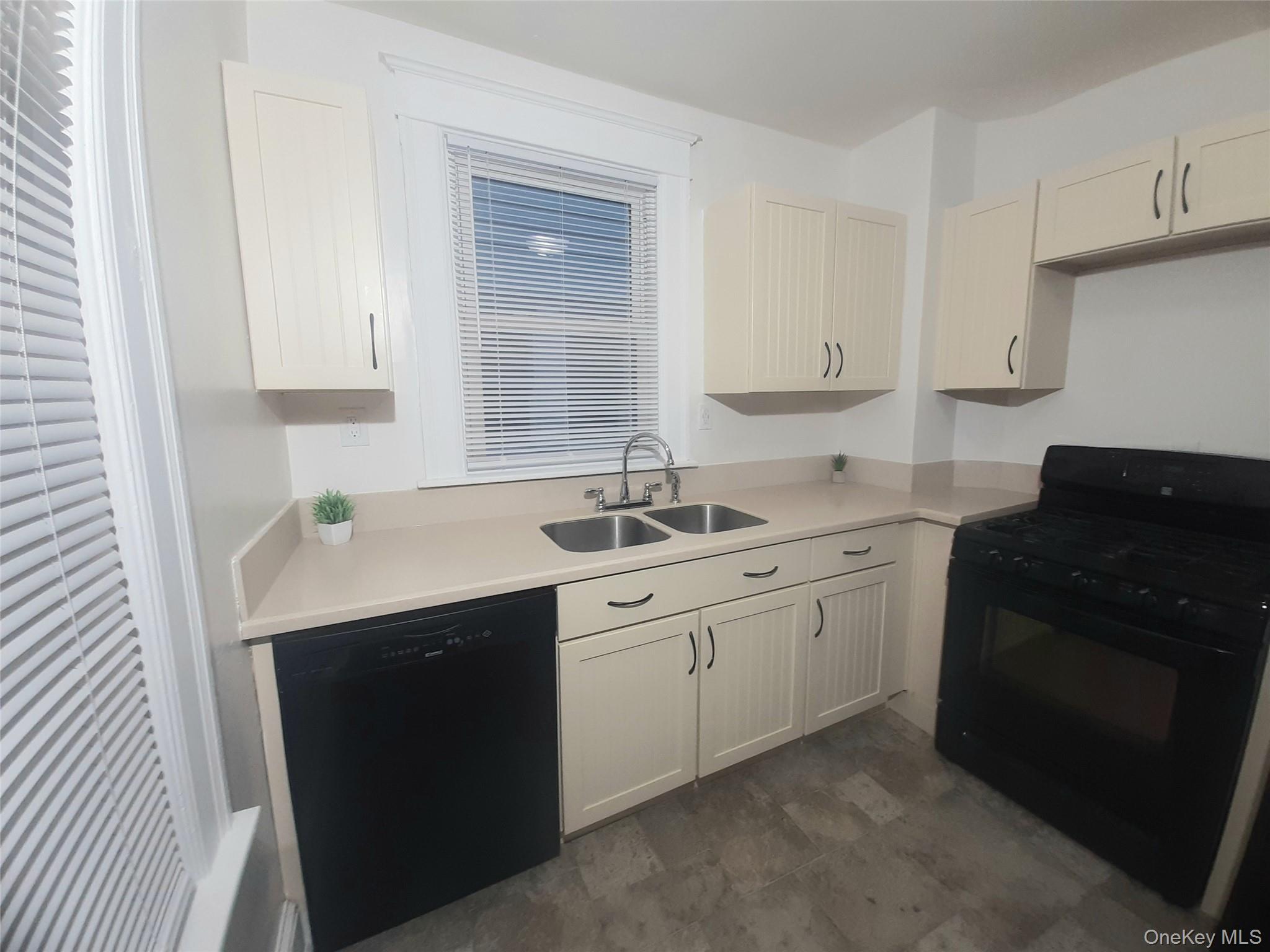 Single Family College Avenue Dutchess County, NY 12603, MLS-1036735-9