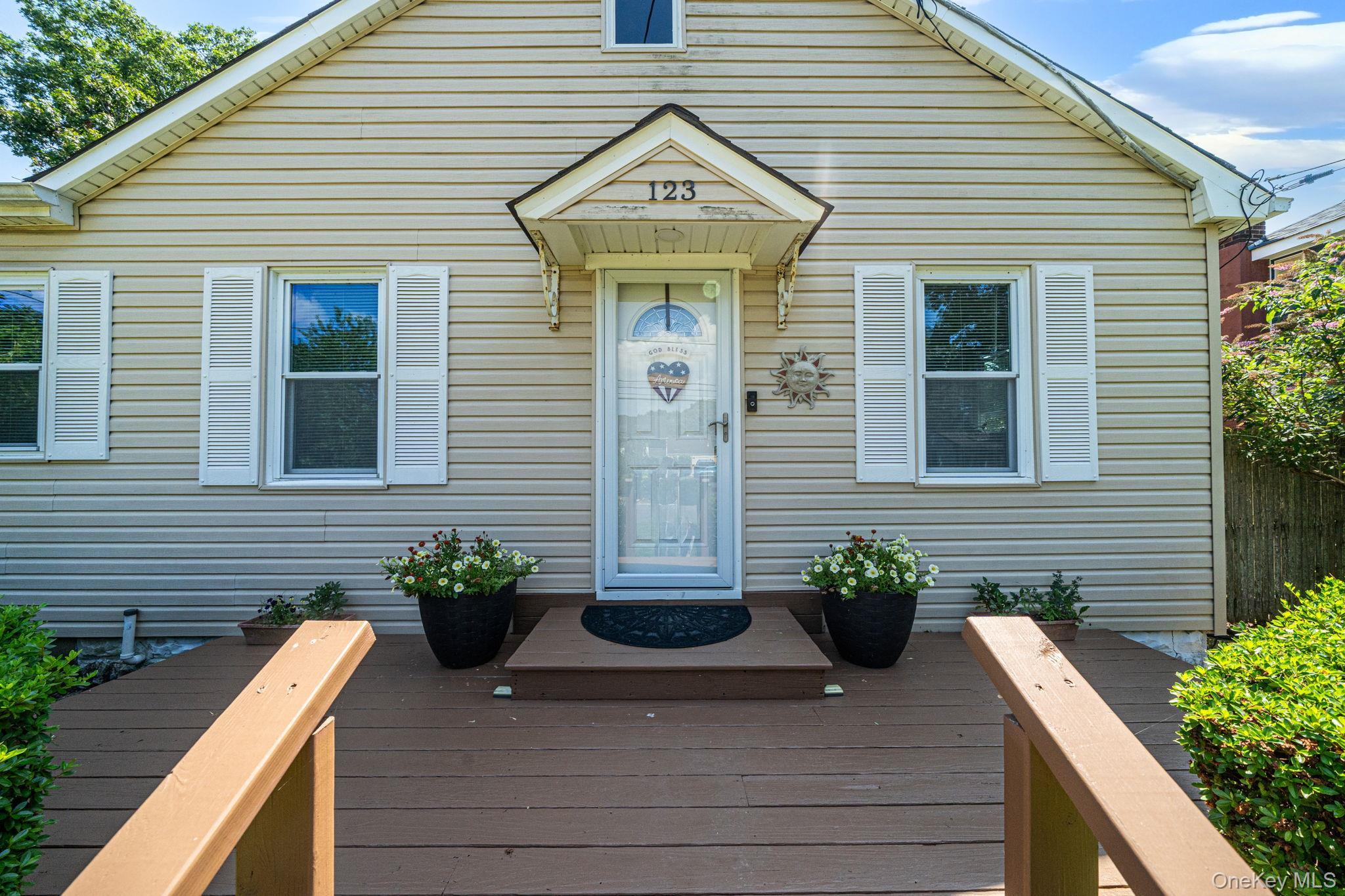Single Family Clinton Avenue  Suffolk County, NY 11772, MLS-1036740-4