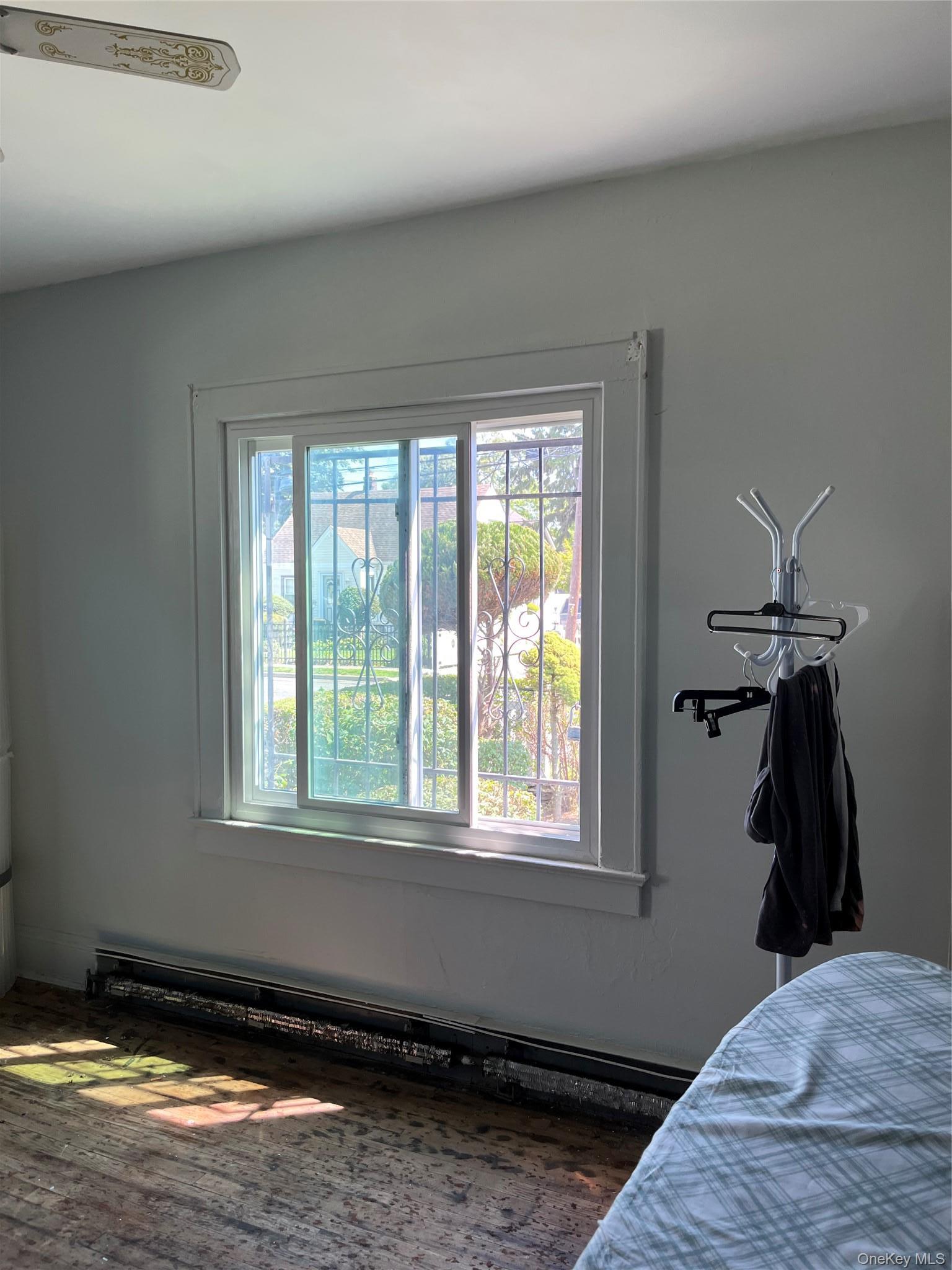 Single Family E Roosevelt Avenue Nassau County, NY 11575, MLS-1036743-14