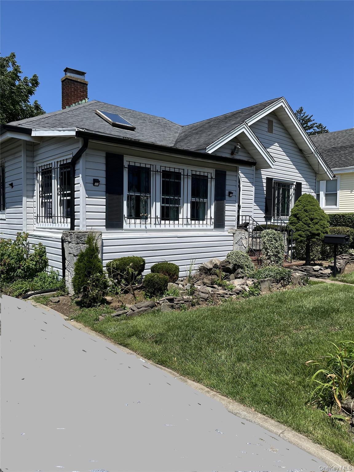 Single Family E Roosevelt Avenue Nassau County, NY 11575, MLS-1036743-2