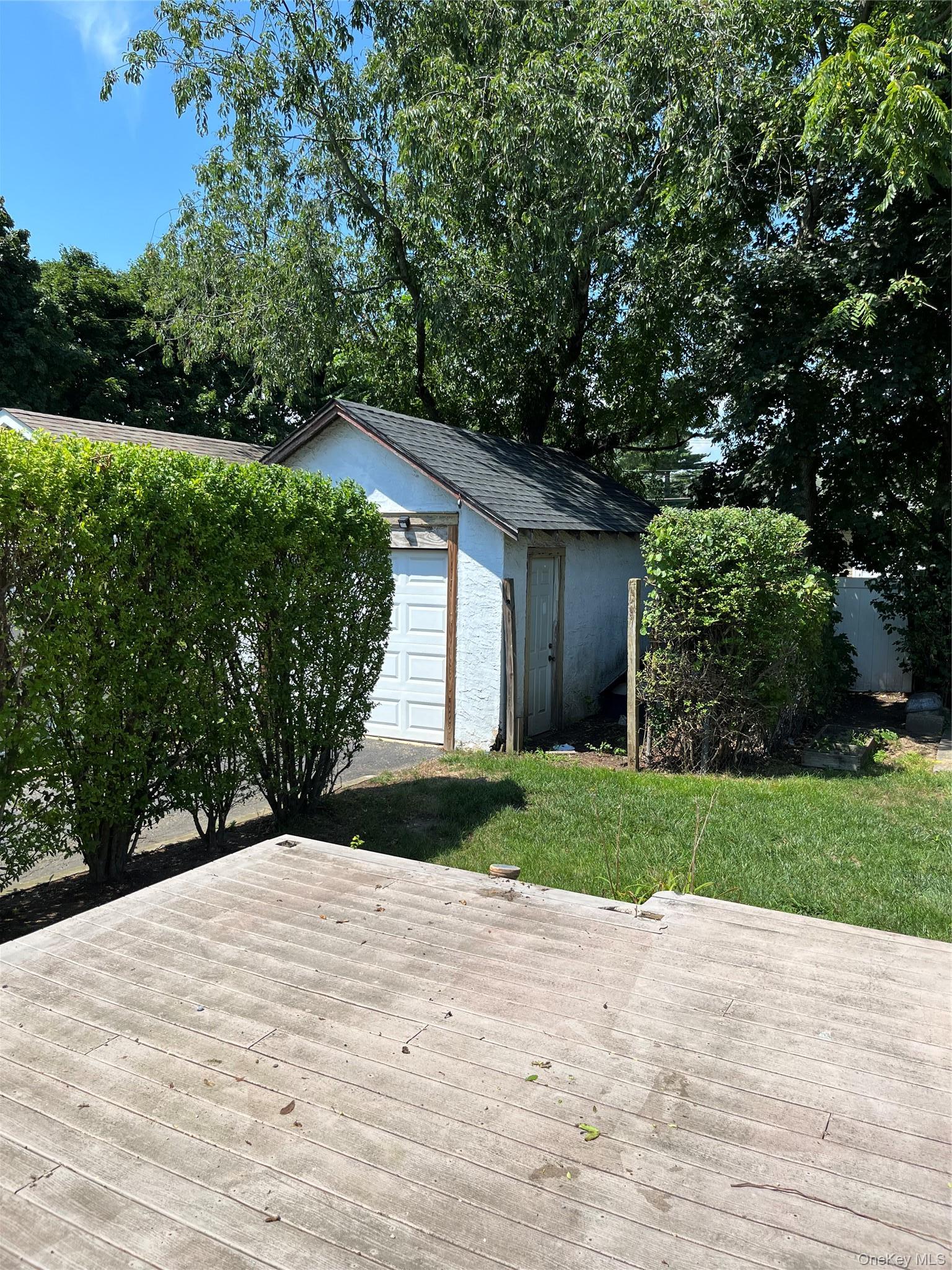 Single Family E Roosevelt Avenue  Nassau County, NY 11575, MLS-1036743-22