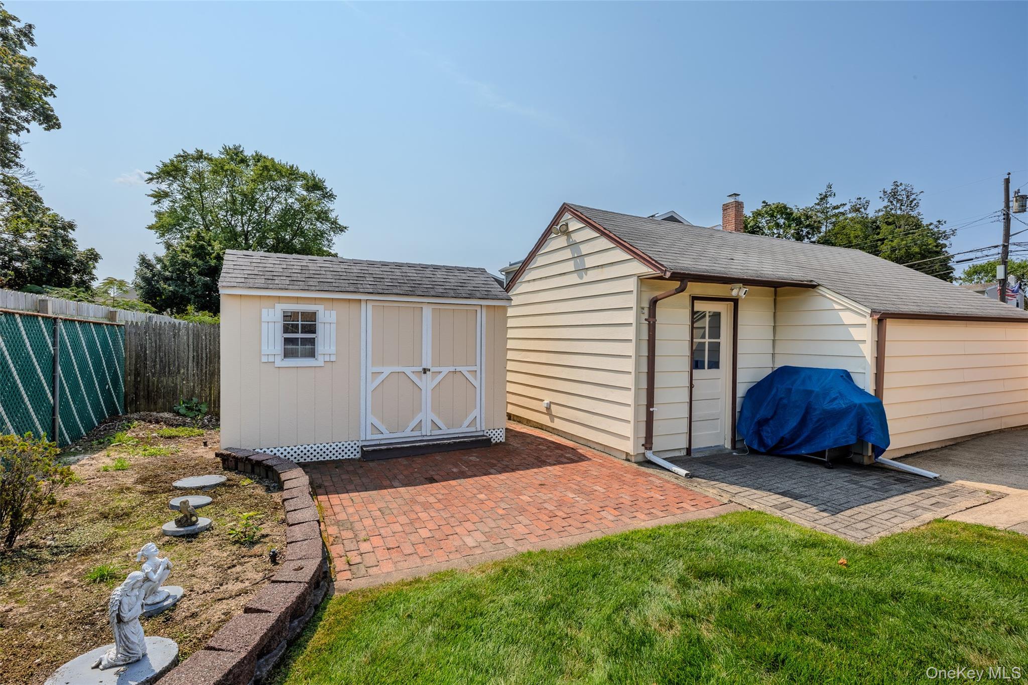 Single Family 15th Street Suffolk County, NY 11704, MLS-1036756-15