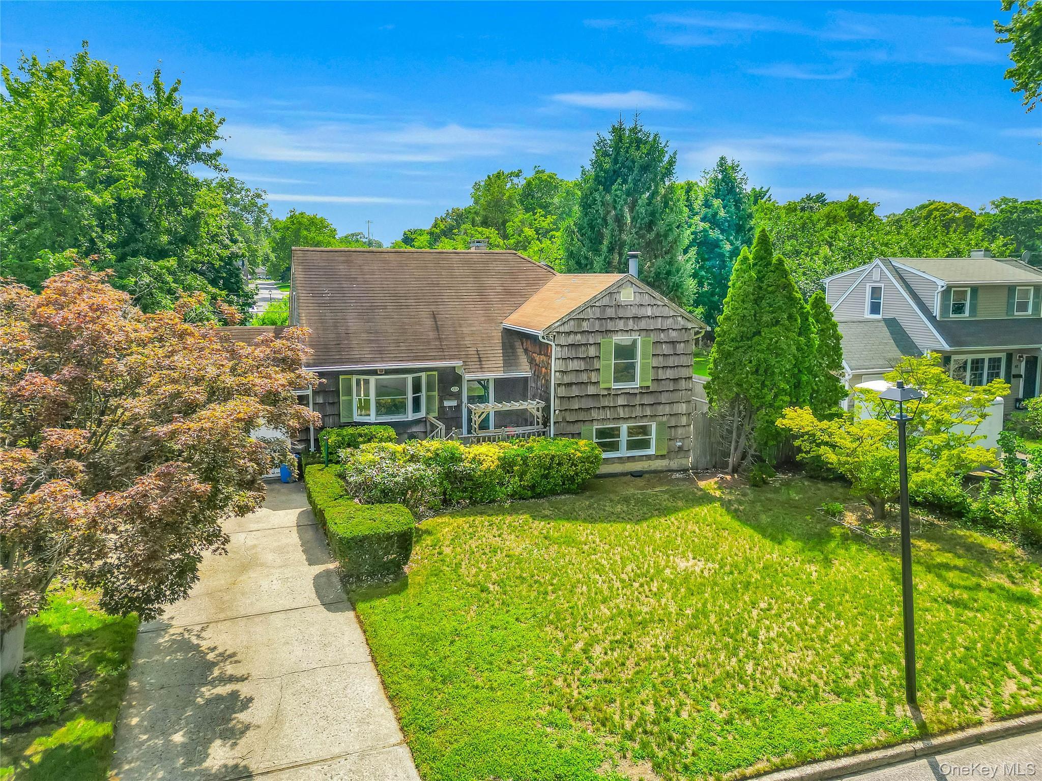 Single Family Saddle Lane  Suffolk County, NY 11720, MLS-1036761-2