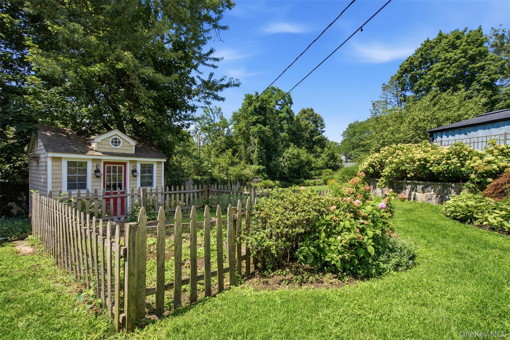 Single Family Private Road Suffolk County, NY 11743, MLS-1036800-36