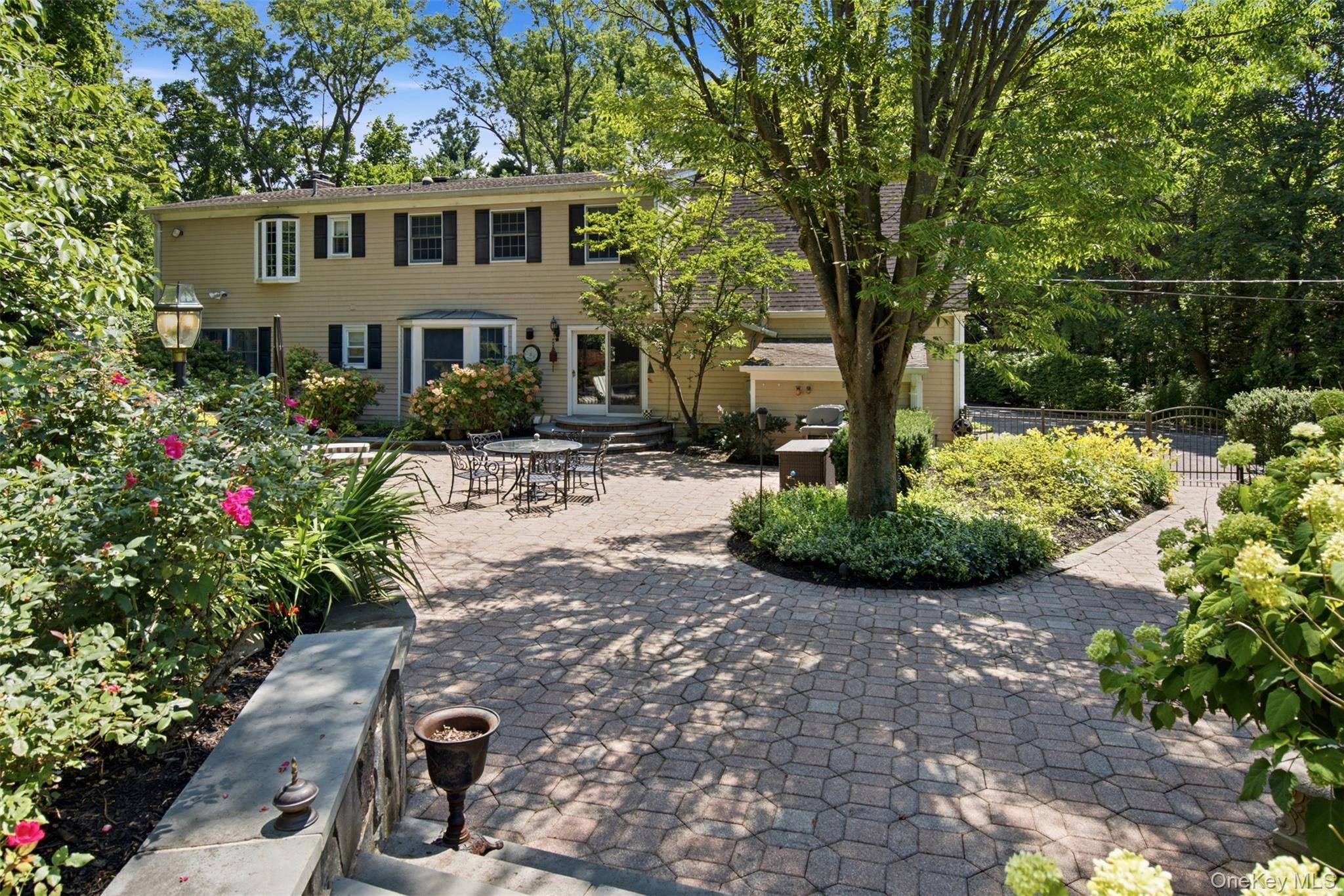 Single Family Private Road Suffolk County, NY 11743, MLS-1036800-41