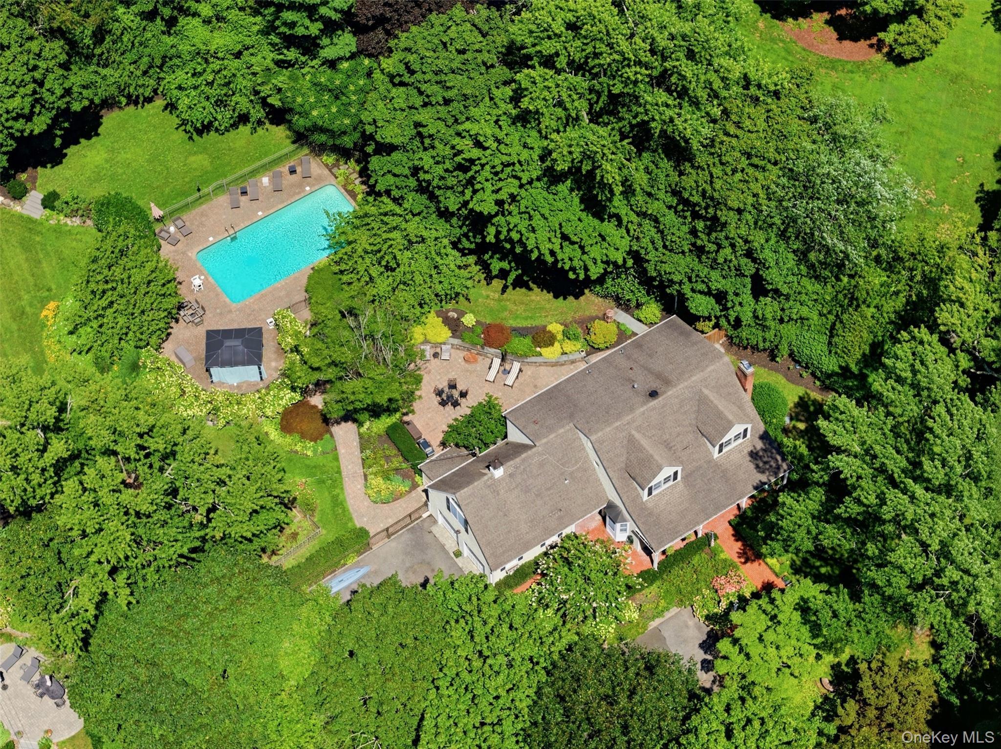 Single Family Private Road Suffolk County, NY 11743, MLS-1036800-48