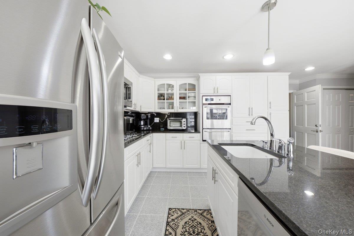 Single Family Newport Road Westchester County, NY 10710, MLS-1036801-10