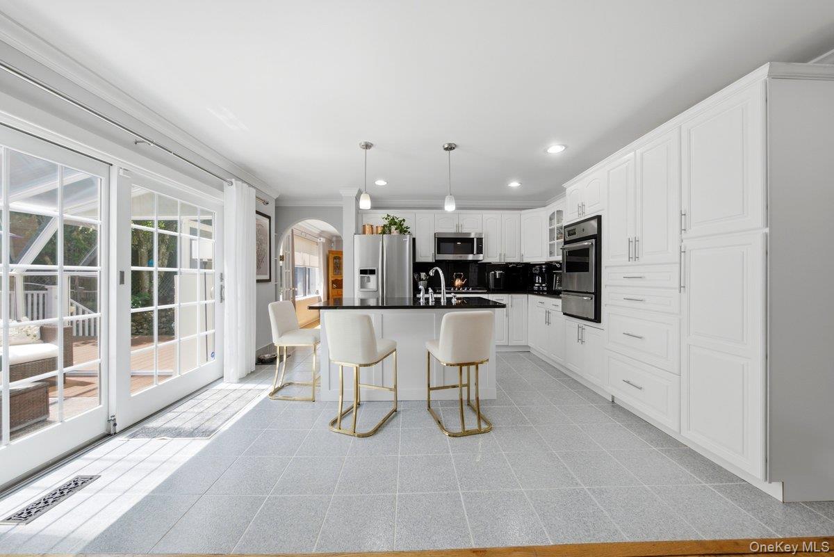 Single Family Newport Road Westchester County, NY 10710, MLS-1036801-12