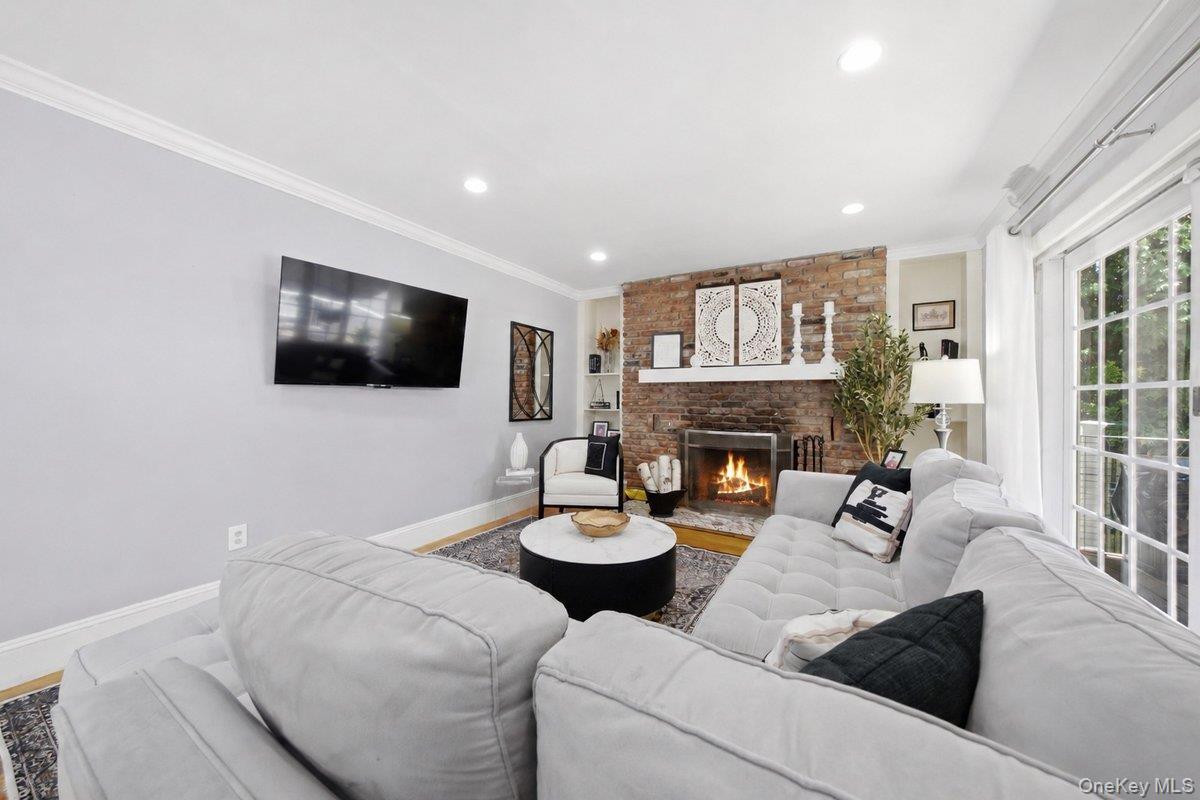 Single Family Newport Road Westchester County, NY 10710, MLS-1036801-13