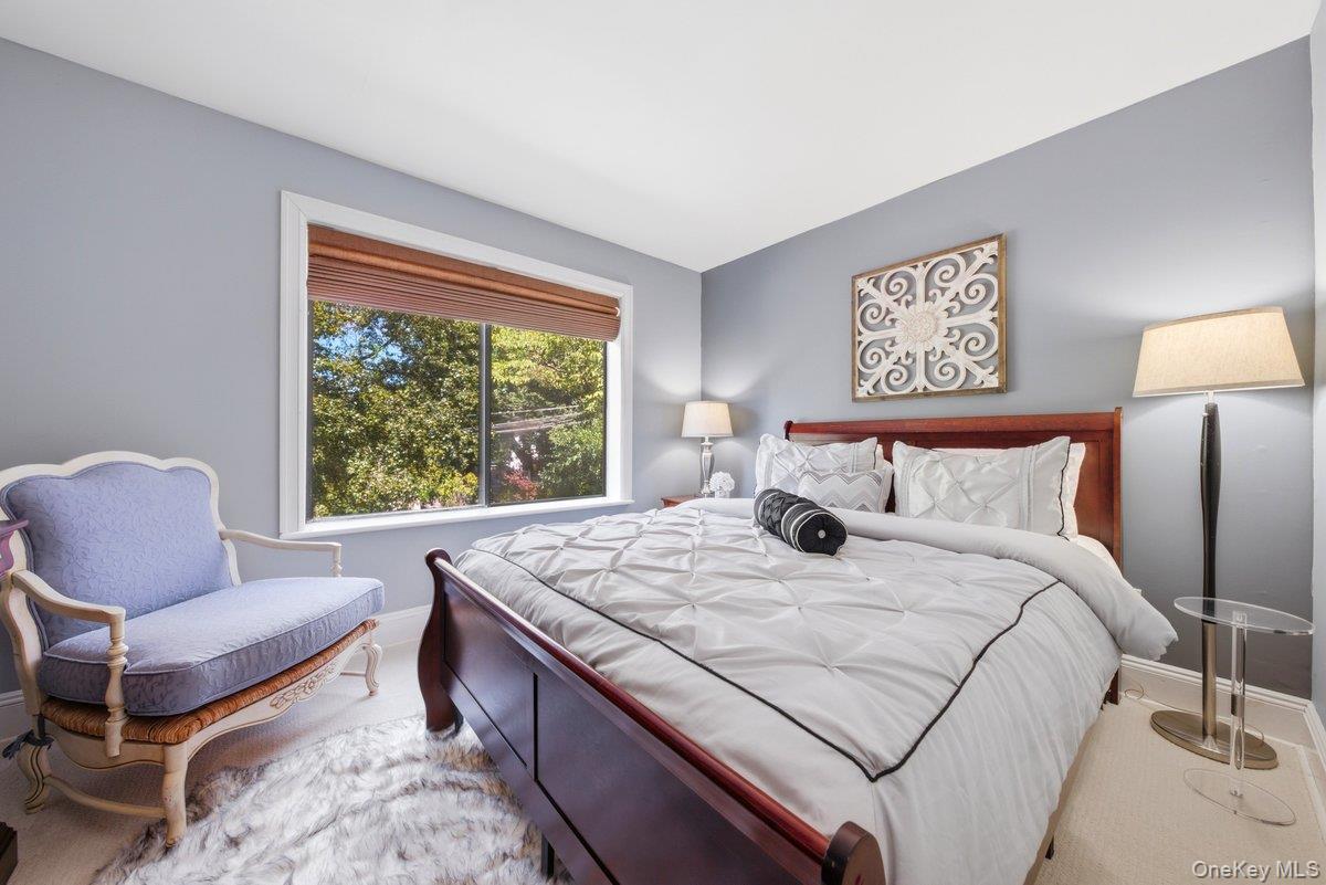Single Family Newport Road Westchester County, NY 10710, MLS-1036801-22