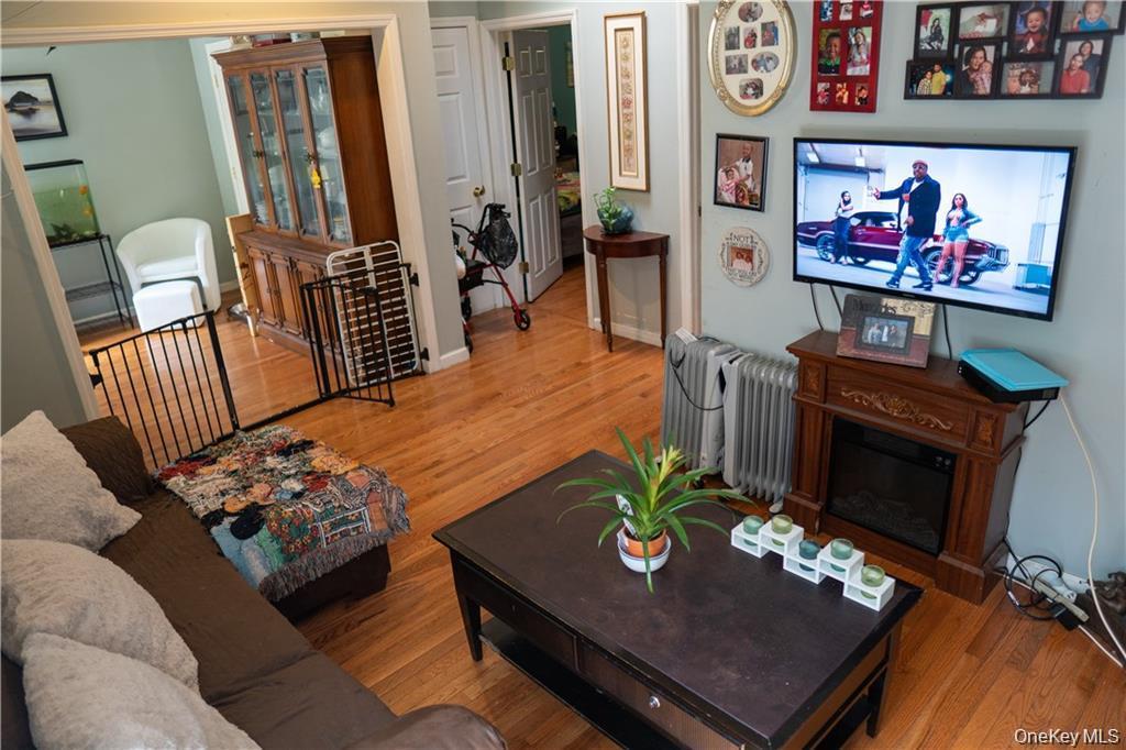 Single Family Beaumont Avenue  Bronx, NY 10458, MLS-1036808-22