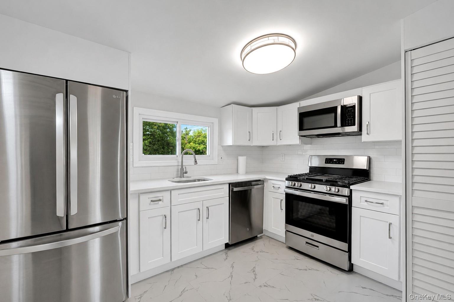 Single Family Marie Lane Suffolk County, NY 11722, MLS-1036809-11