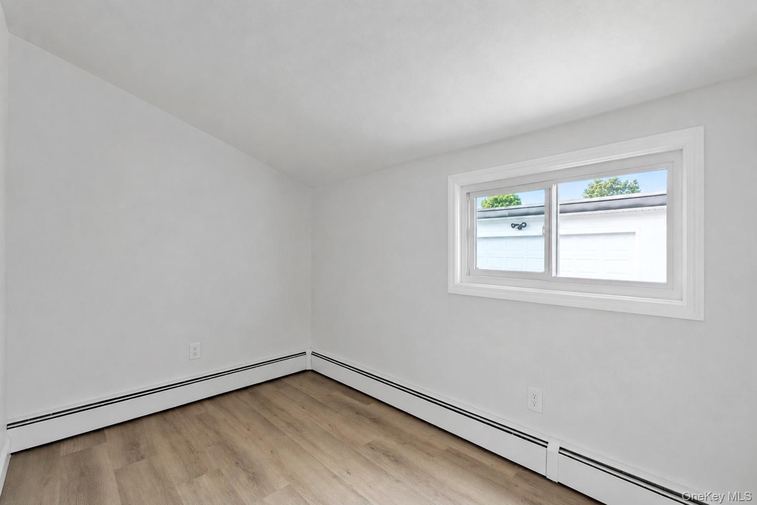 Single Family Marie Lane Suffolk County, NY 11722, MLS-1036809-16