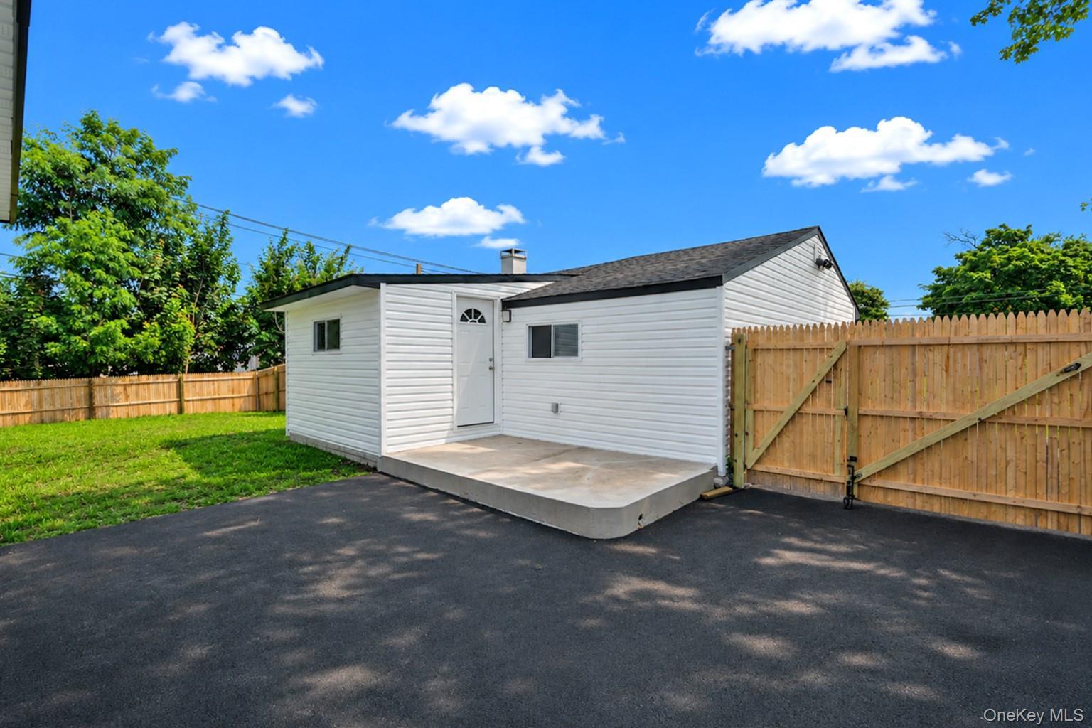 Single Family Marie Lane Suffolk County, NY 11722, MLS-1036809-23
