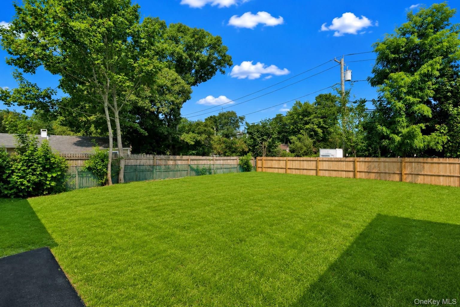 Single Family Marie Lane Suffolk County, NY 11722, MLS-1036809-25