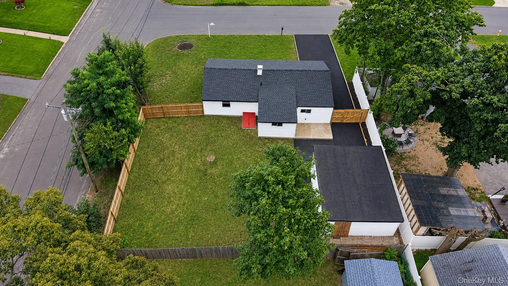 Single Family Marie Lane Suffolk County, NY 11722, MLS-1036809-5