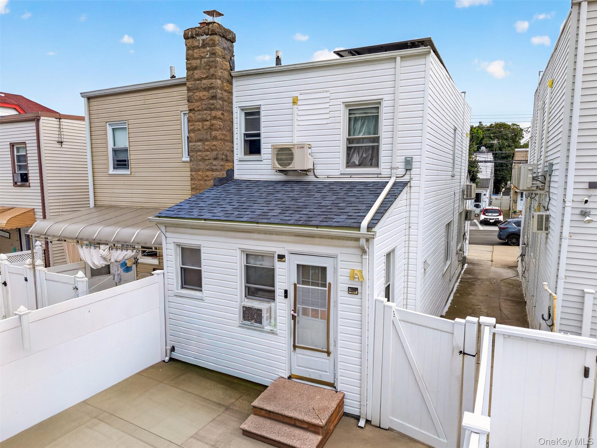 Single Family 200th Street  Queens, NY 11361, MLS-1036823-23