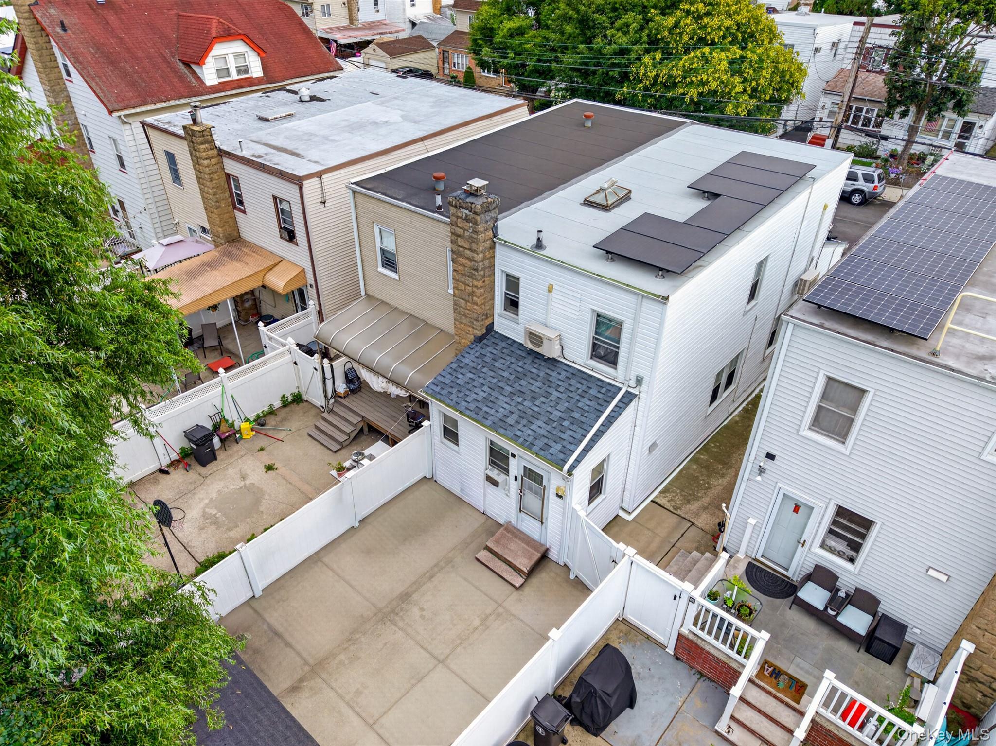 Single Family 200th Street  Queens, NY 11361, MLS-1036823-24