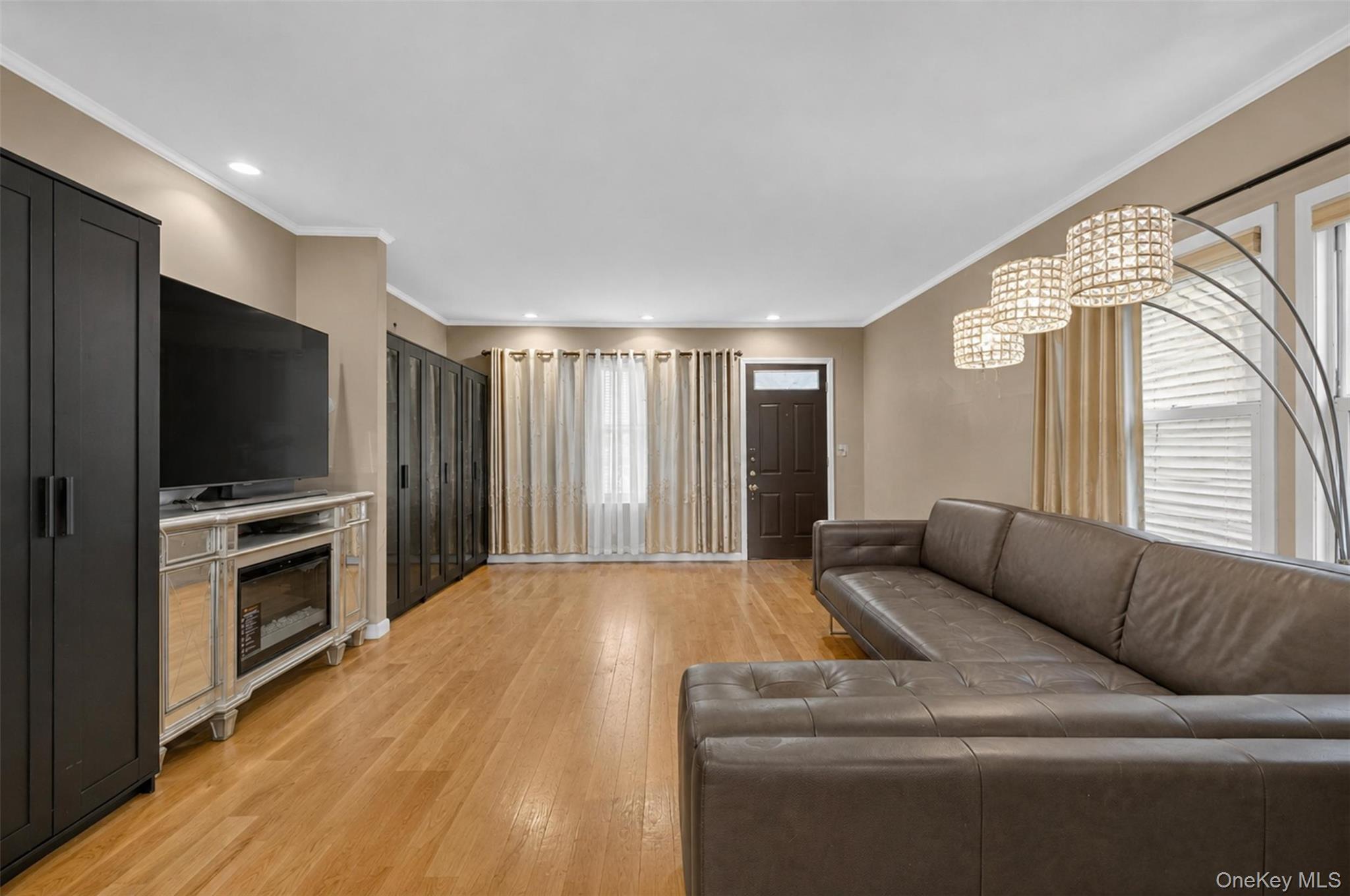 Single Family 200th Street  Queens, NY 11361, MLS-1036823-3