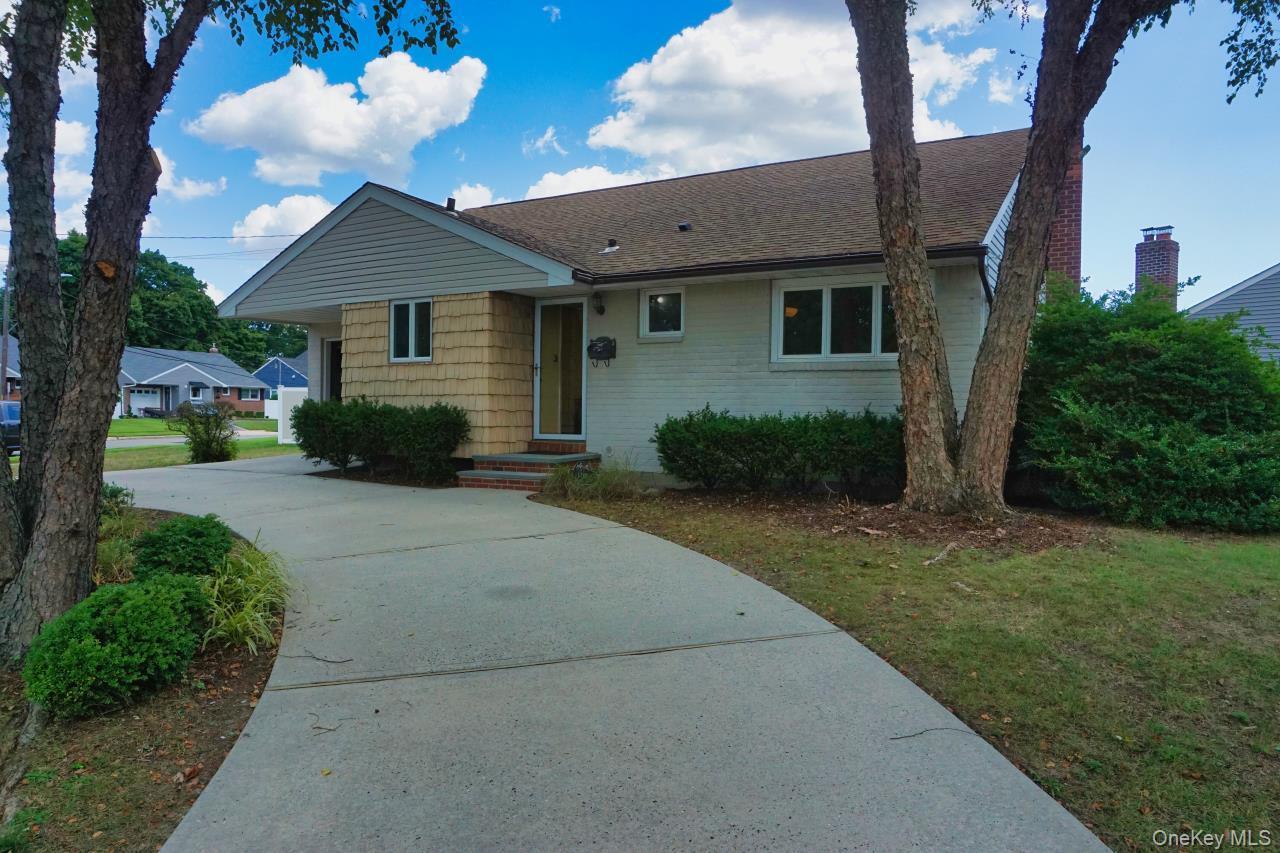 Single Family Glen Road  Suffolk County, NY 11703, MLS-1036839-2