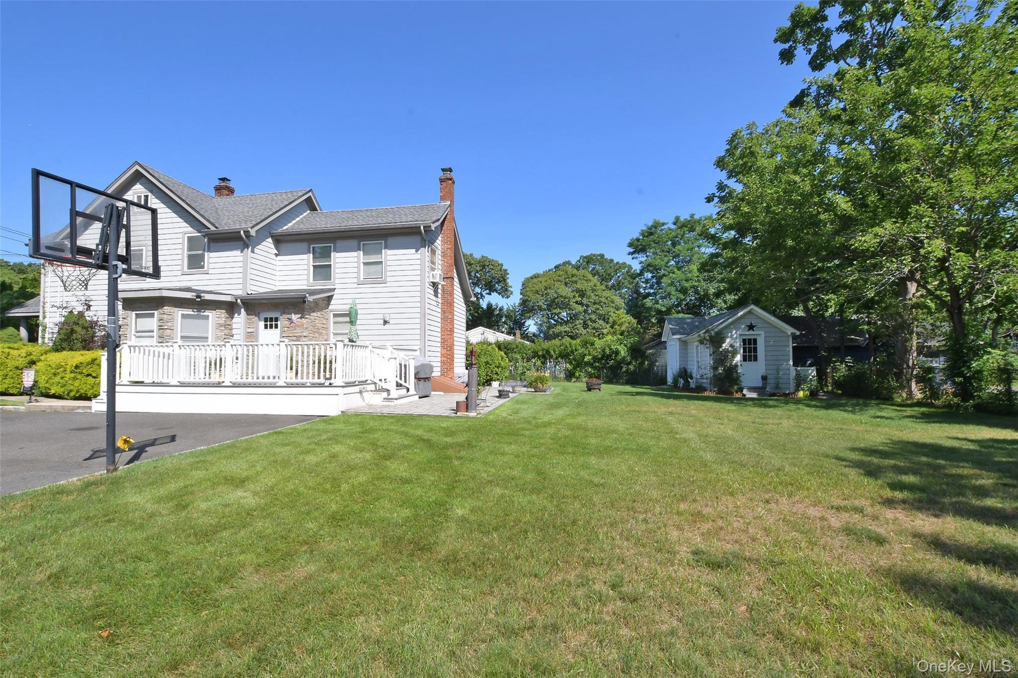 Single Family Marcy Avenue  Suffolk County, NY 11901, MLS-1036857-20