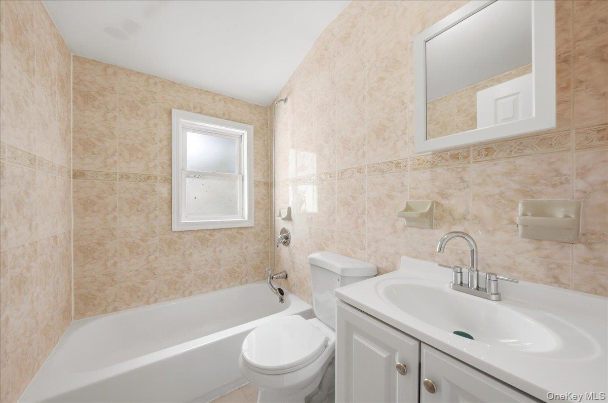 Single Family 105th Avenue Queens, NY 11435, MLS-1036858-17