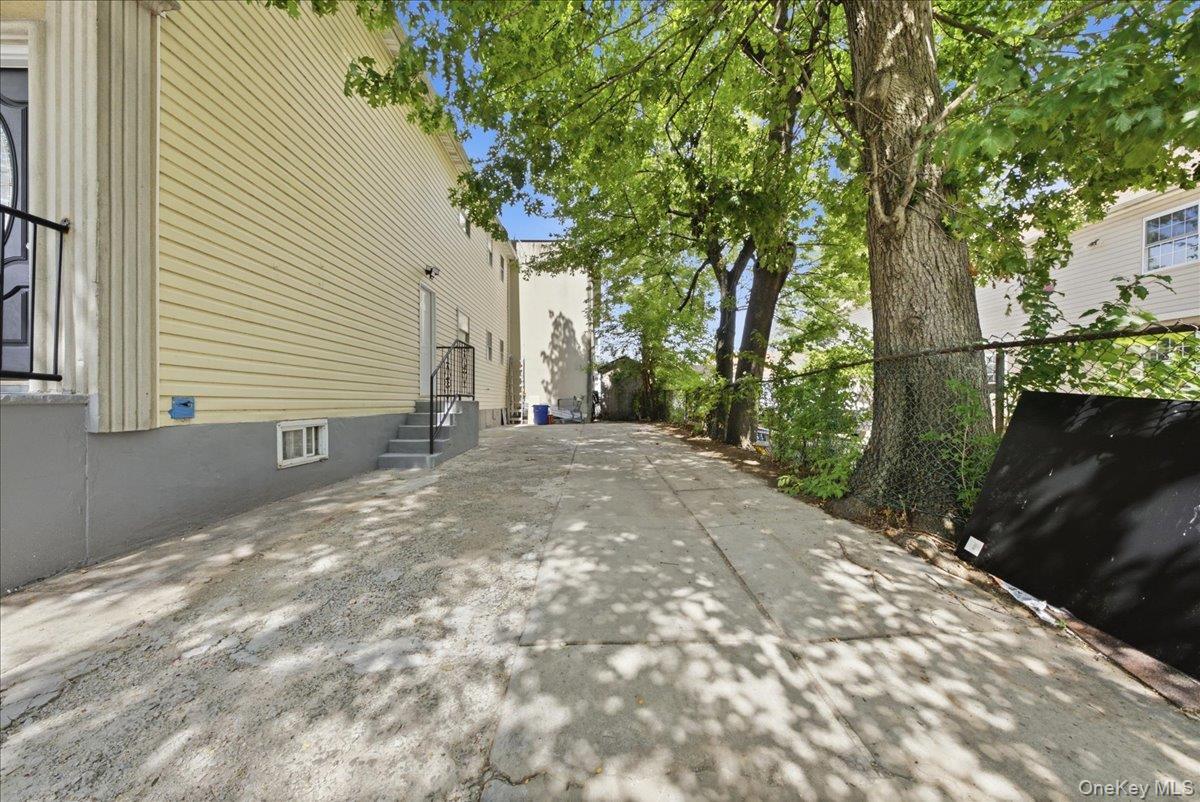 Single Family 105th Avenue Queens, NY 11435, MLS-1036858-22