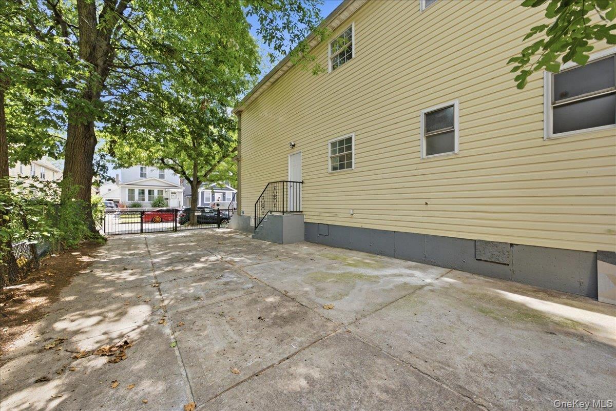 Single Family 105th Avenue Queens, NY 11435, MLS-1036858-23
