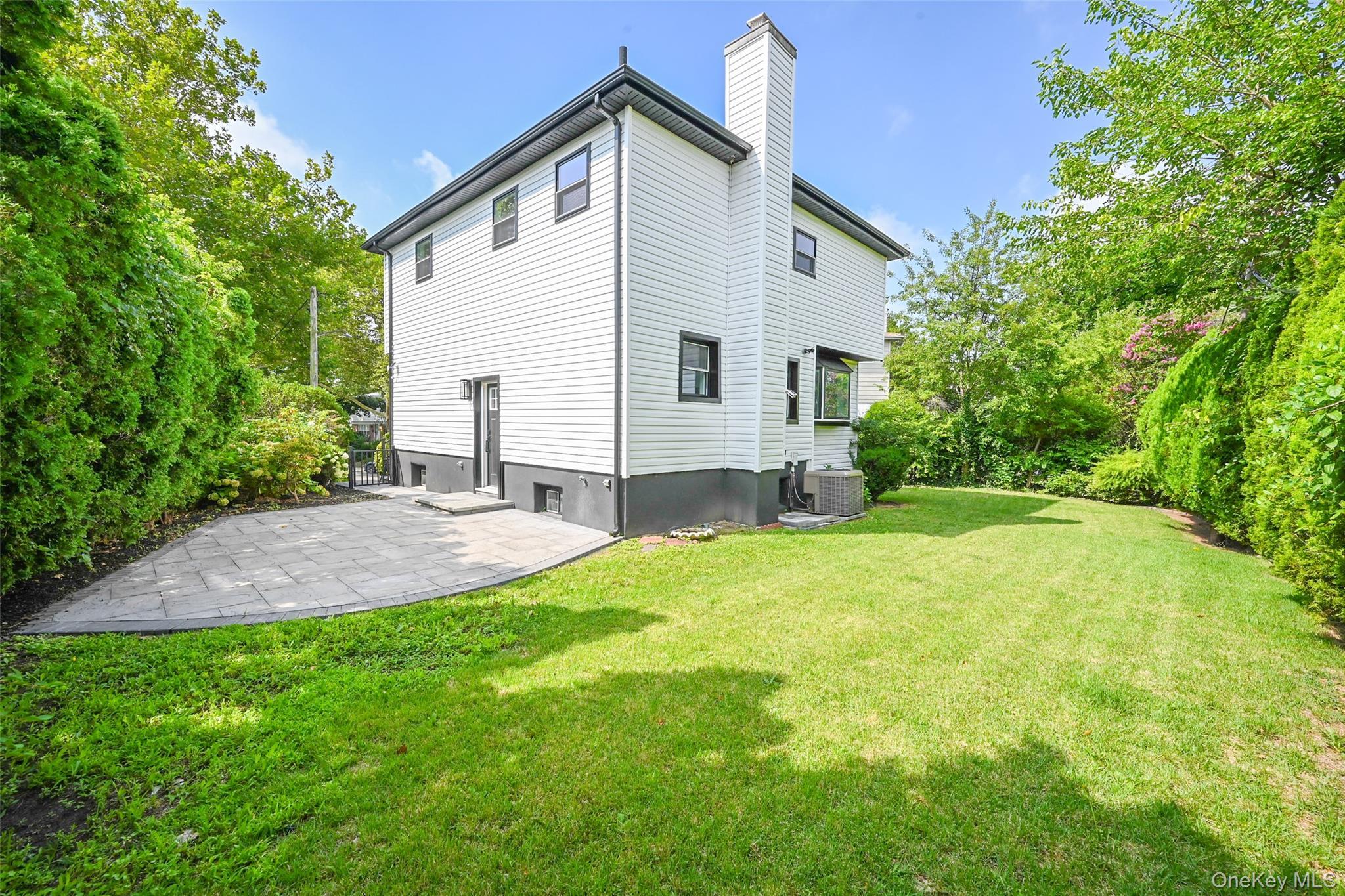 Single Family 143rd Street Queens, NY 11357, MLS-1036866-25