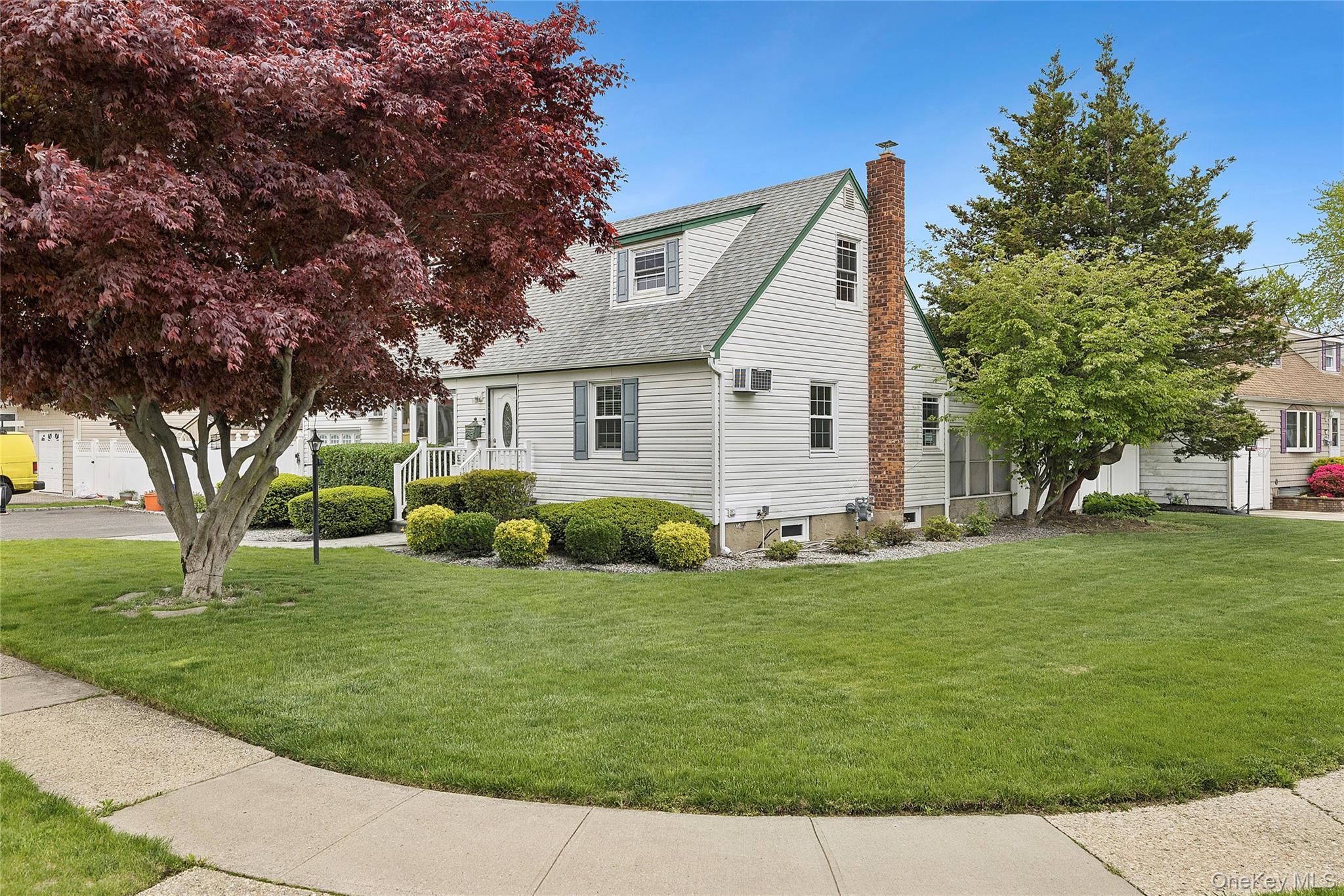 Single Family Dorset Lane Nassau County, NY 11735, MLS-1036890-3