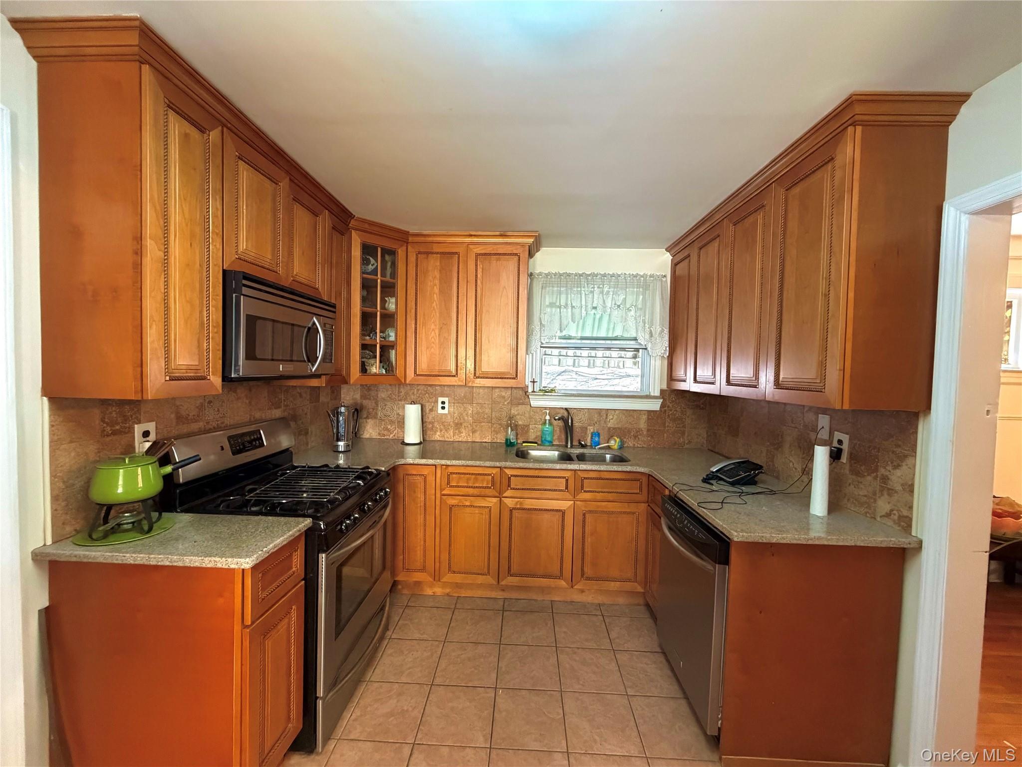 Single Family 161st Street  Queens, NY 11365, MLS-1036892-2