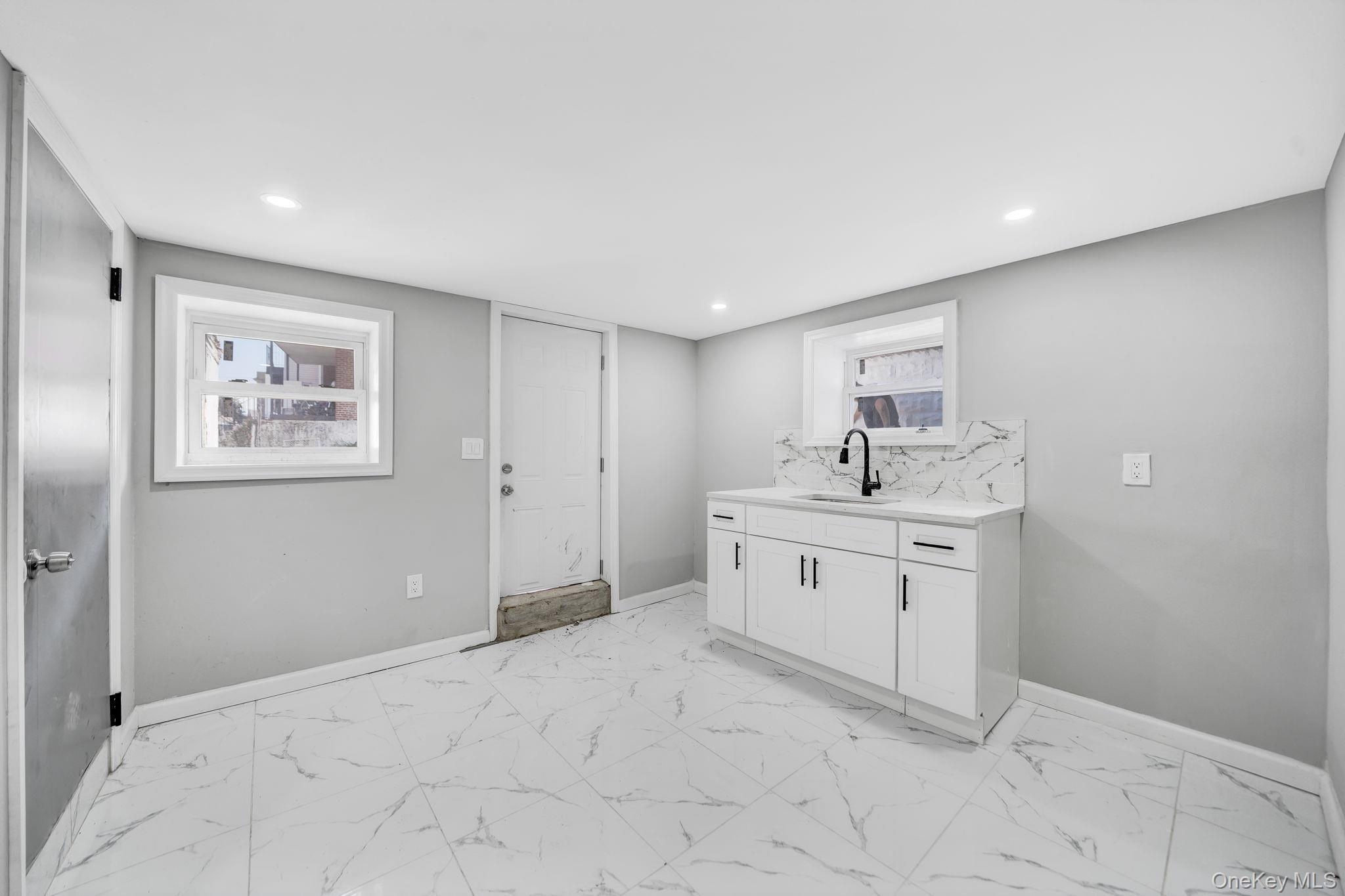 Single Family La Salle Avenue Bronx, NY 10461, MLS-1036894-20