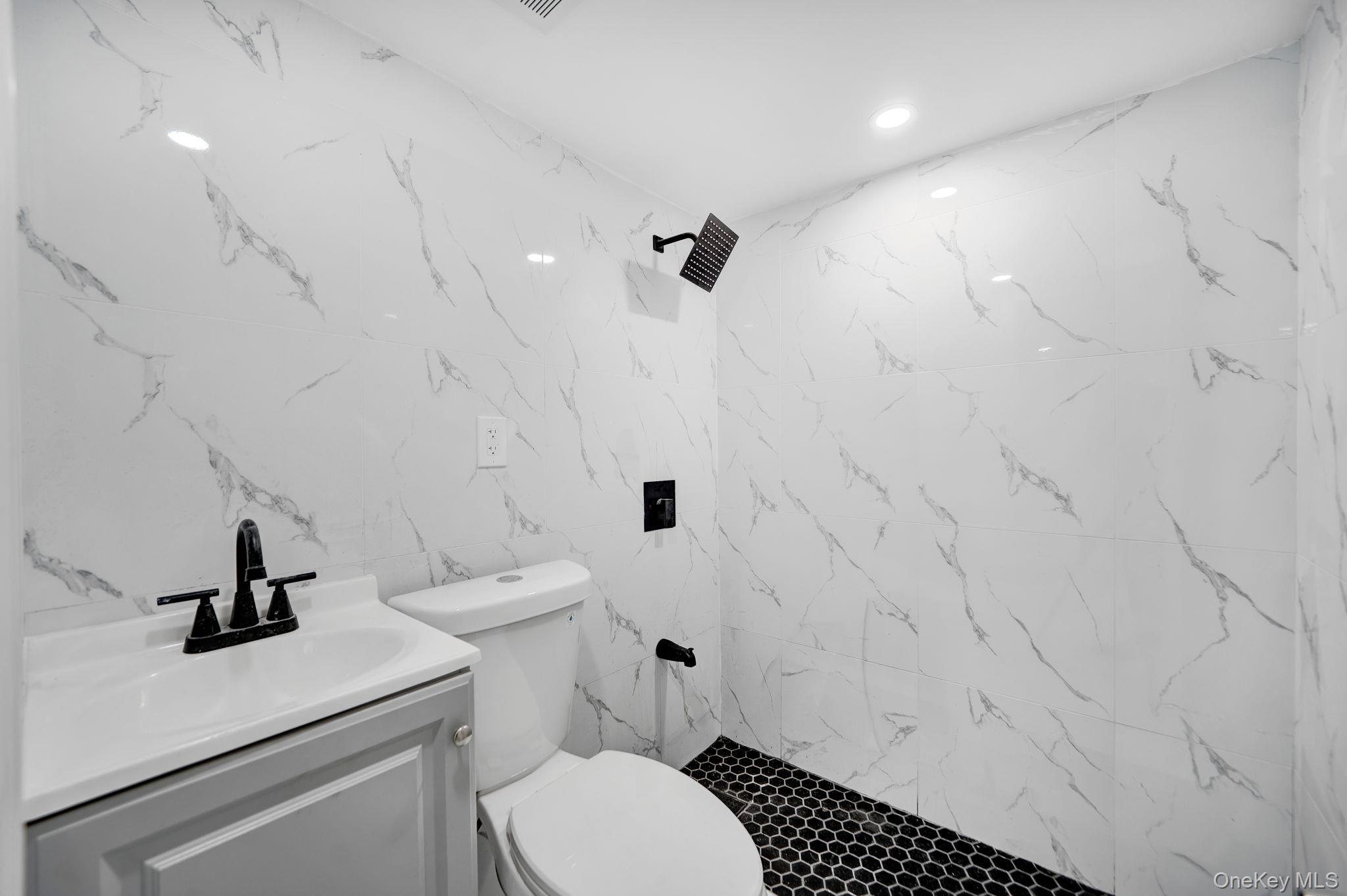 Single Family La Salle Avenue Bronx, NY 10461, MLS-1036894-21