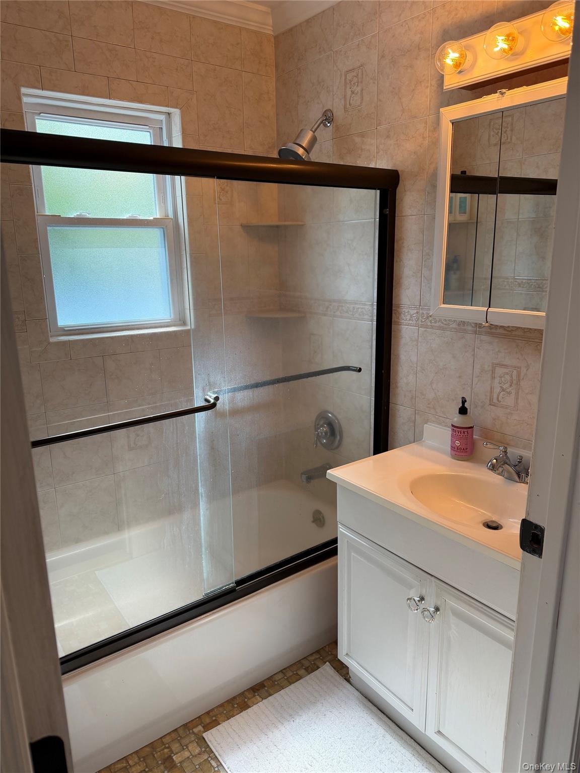 Single Family Huntington Road  Suffolk County, NY 11789, MLS-1036901-16