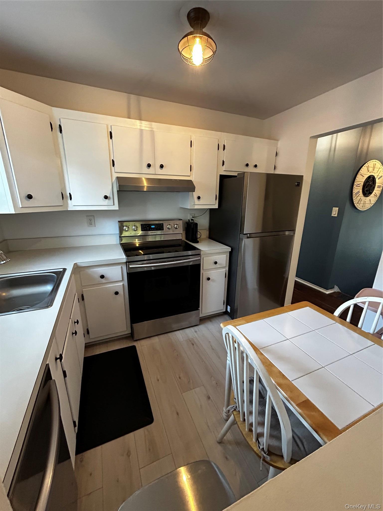 Single Family Huntington Road  Suffolk County, NY 11789, MLS-1036901-9