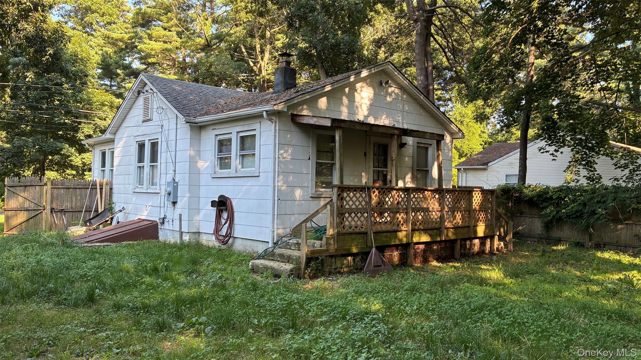 Single Family Magnolia Drive  Suffolk County, NY 11951, MLS-1036907-14