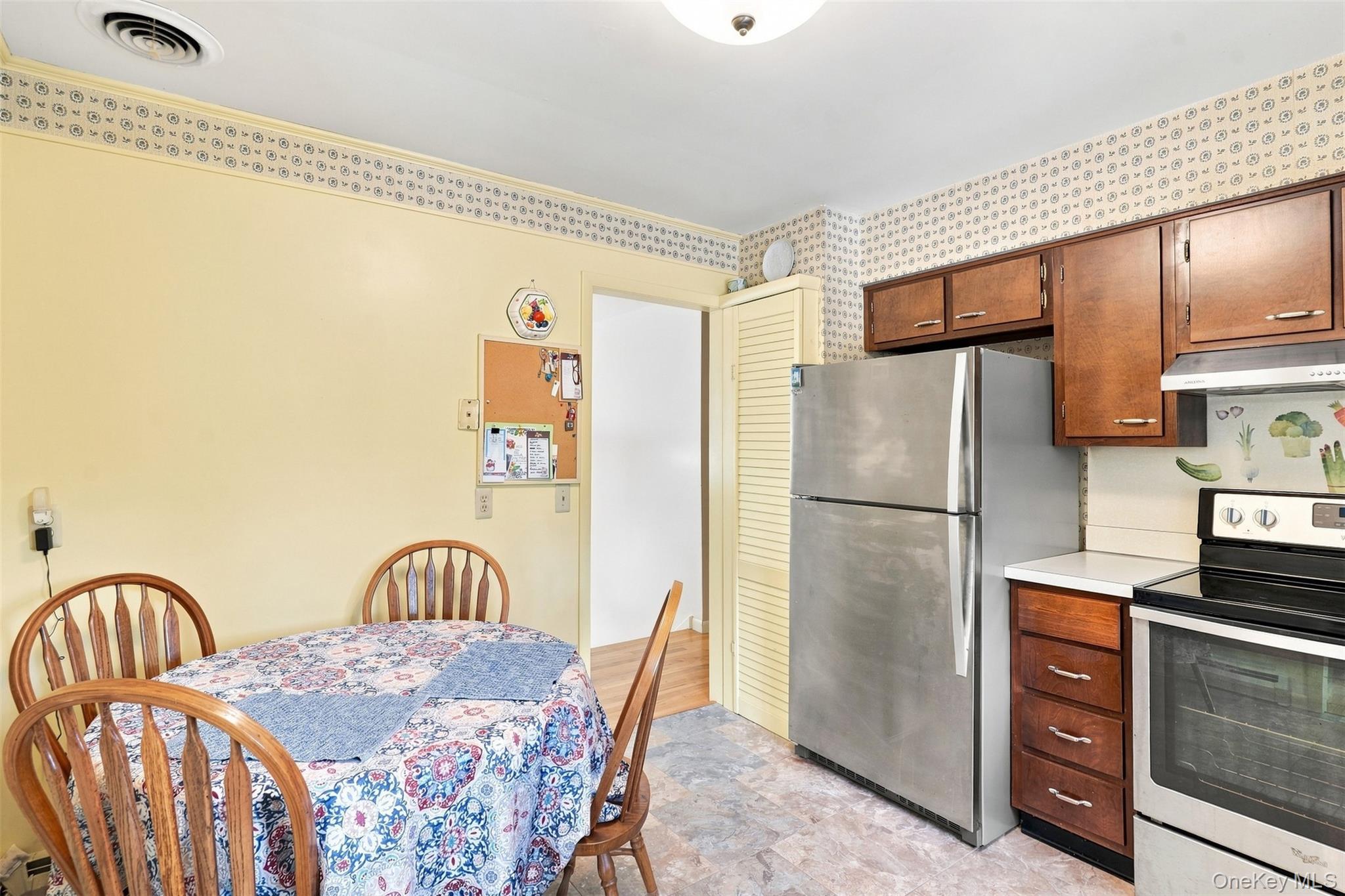 Single Family Cromwell Drive  Dutchess County, NY 12603, MLS-1036909-15
