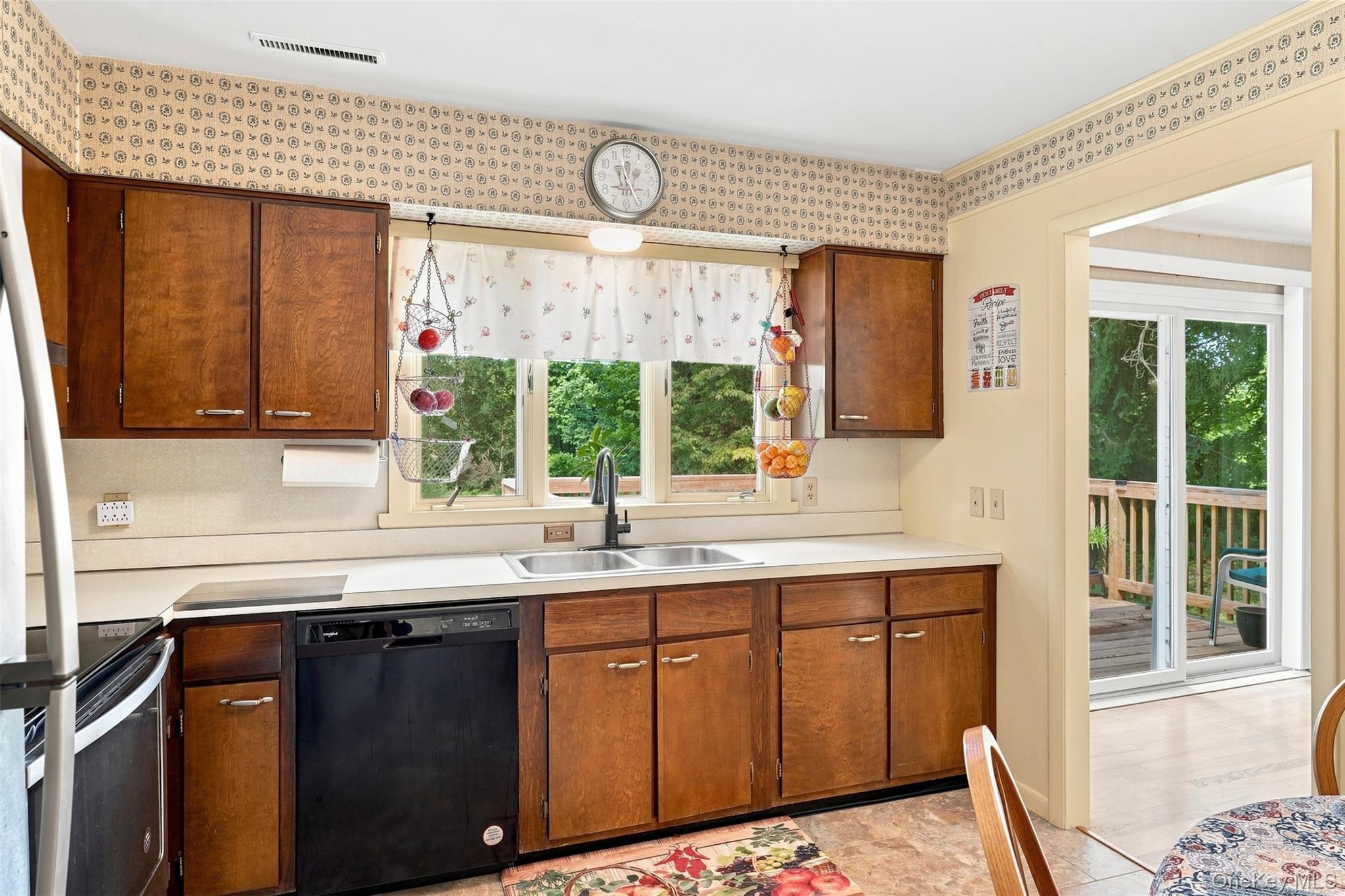 Single Family Cromwell Drive  Dutchess County, NY 12603, MLS-1036909-16