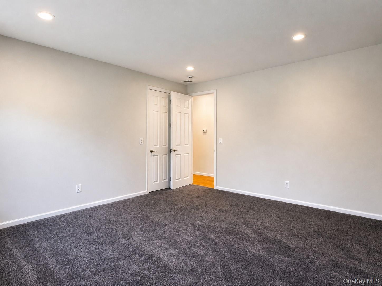 Single Family Shore Road Suffolk County, NY 11766, MLS-1036915-36