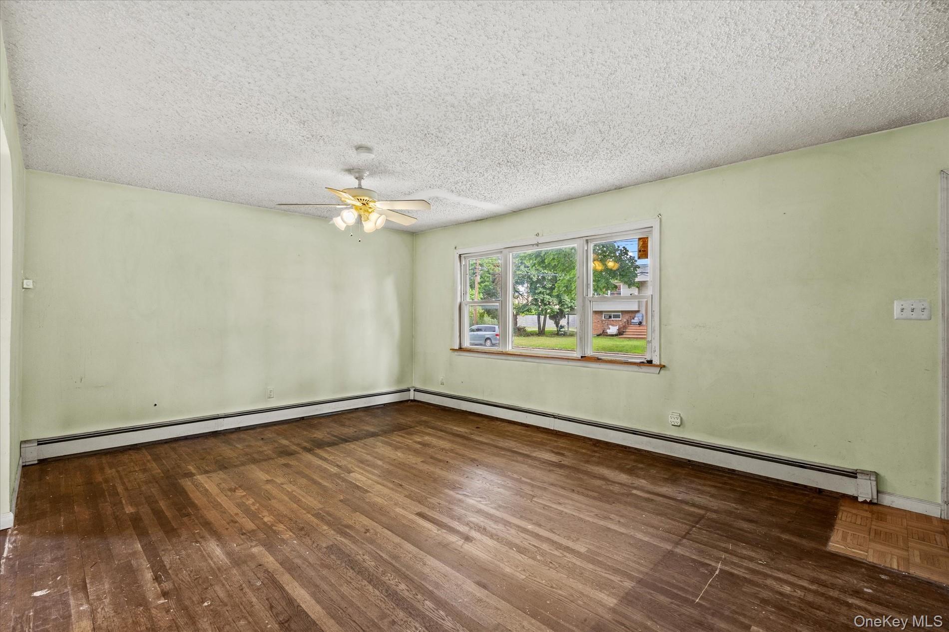 Single Family Broadway Nassau County, NY 11590, MLS-1036927-14